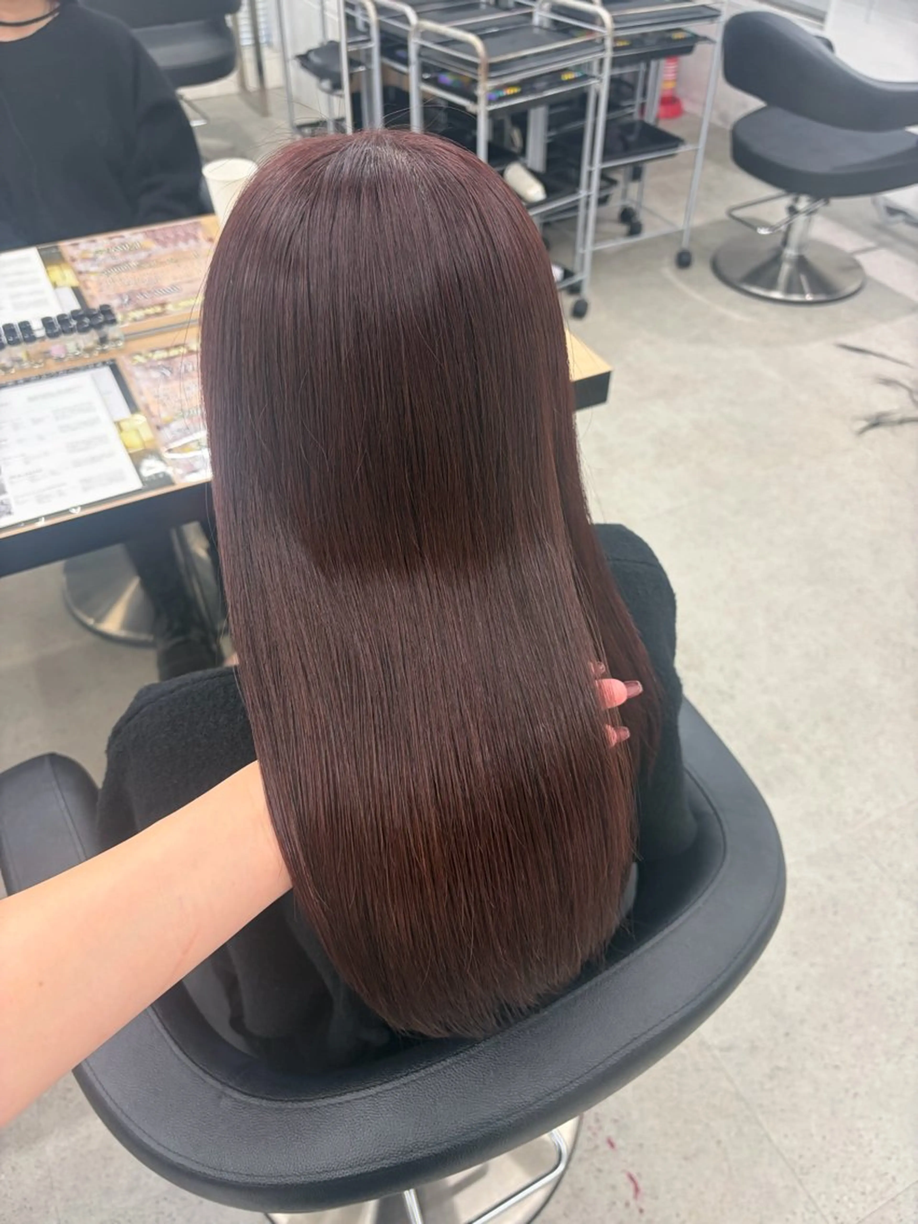 ロング カラー ブリーチ 髪質改善 トリートメント ヘアカラー 💗愛され暖色💗 ピンク/レッド💗のヘアスタイル