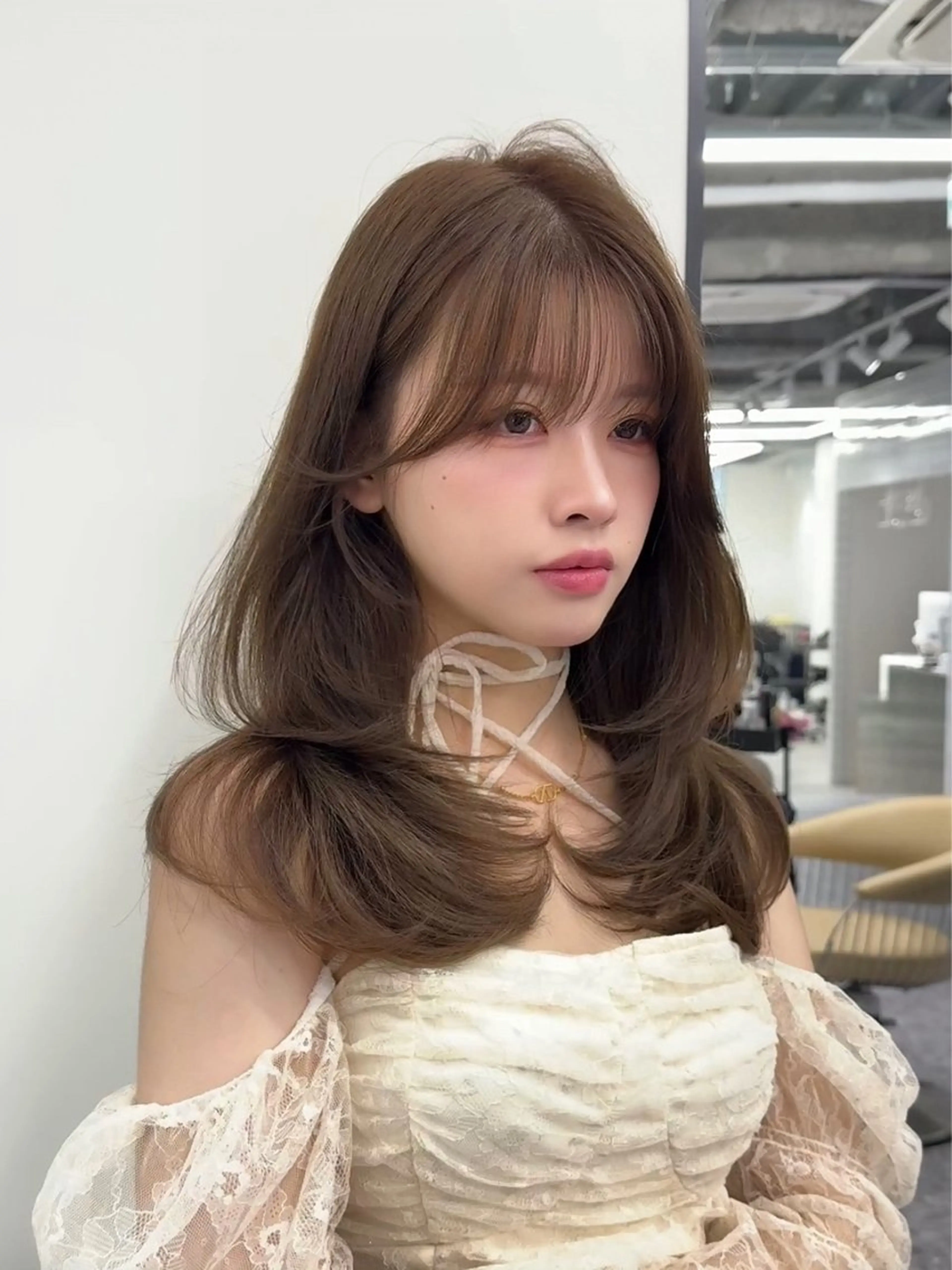 ミディアム カラー ハッシュカット レイヤーカット サイドバング 小顔カット カット ヘアカラー トリートメント 韓国ヘア/レイヤー カット SAKURAのヘアスタイル