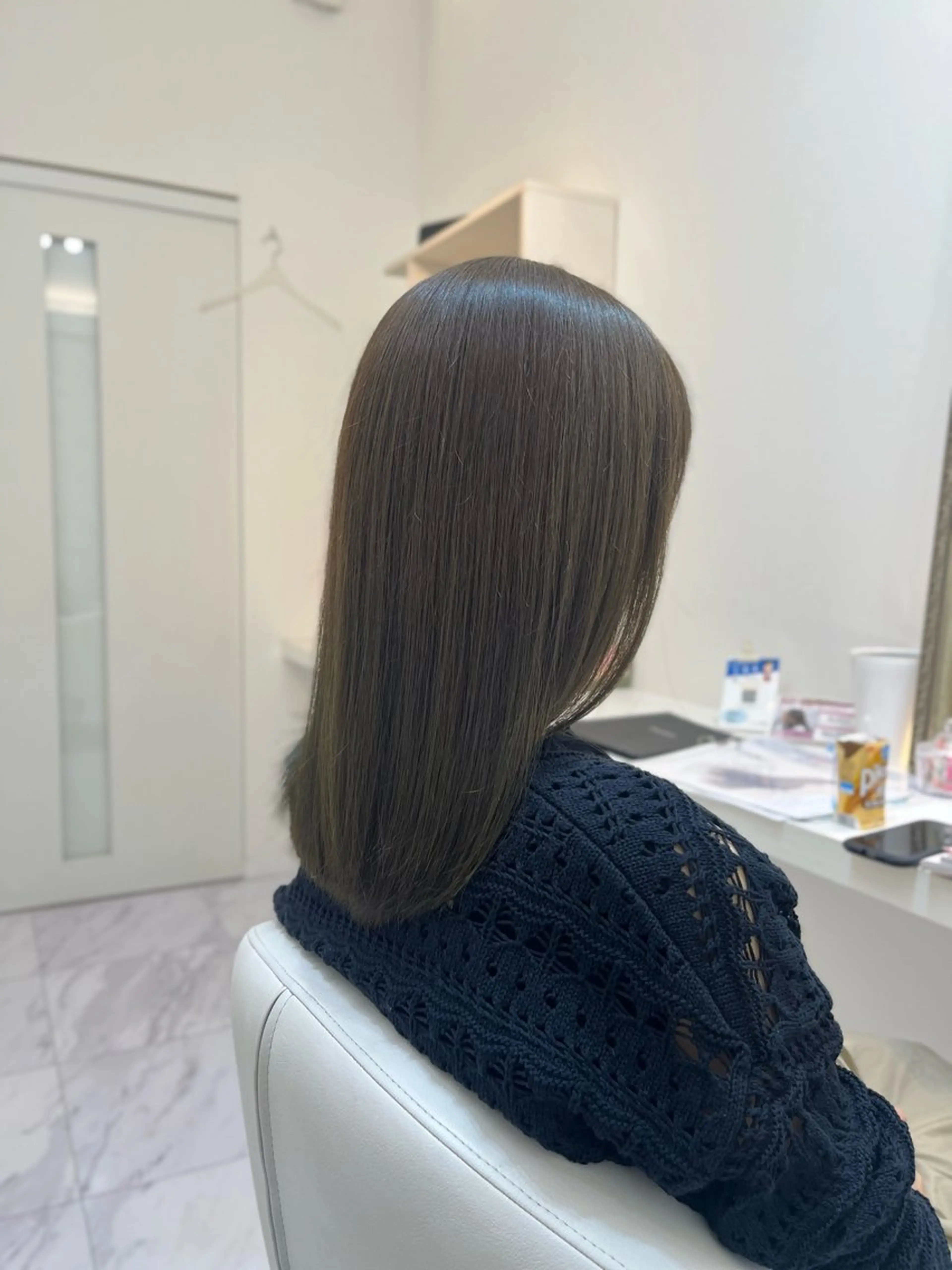 カラー ベージュカラー オリーブベージュ 松尾 姫依のヘアスタイル