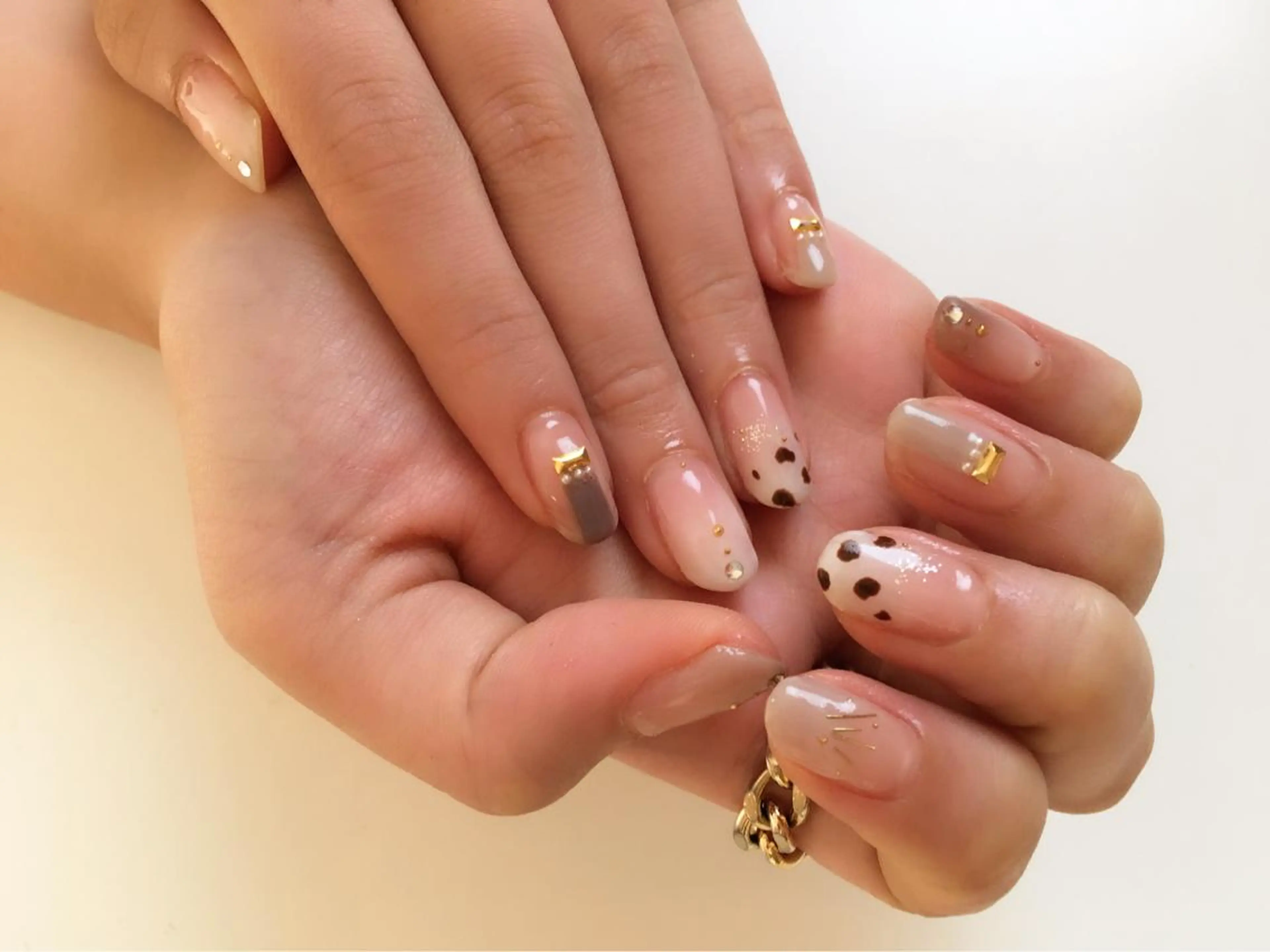 ネイル Elio 国泰寺のネイルデザイン