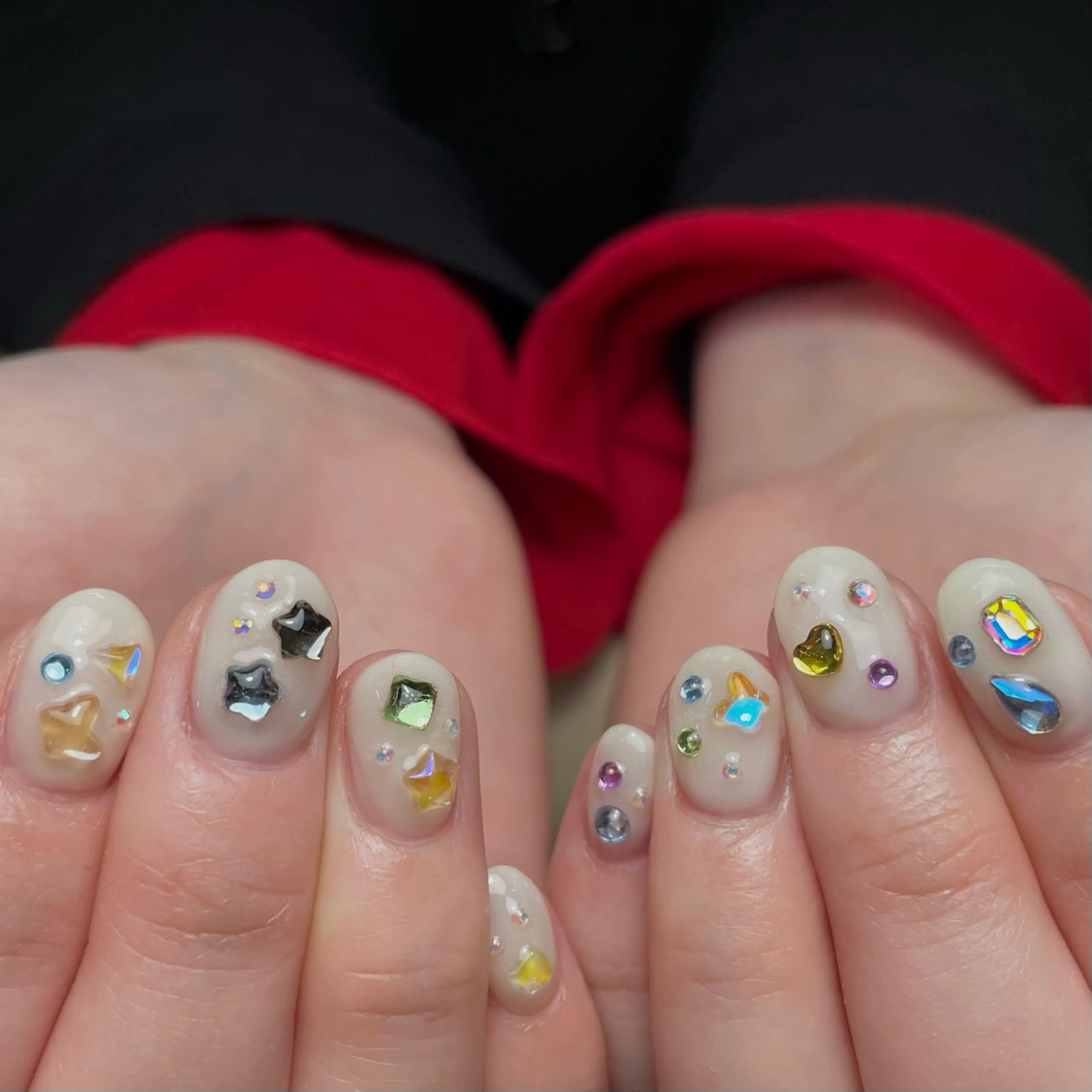 ネイル チークネイル ガーリー グラデーション 韓国ネイル ラメ(グリッター) ハンドネイル 成塚 雅香のネイルデザイン
