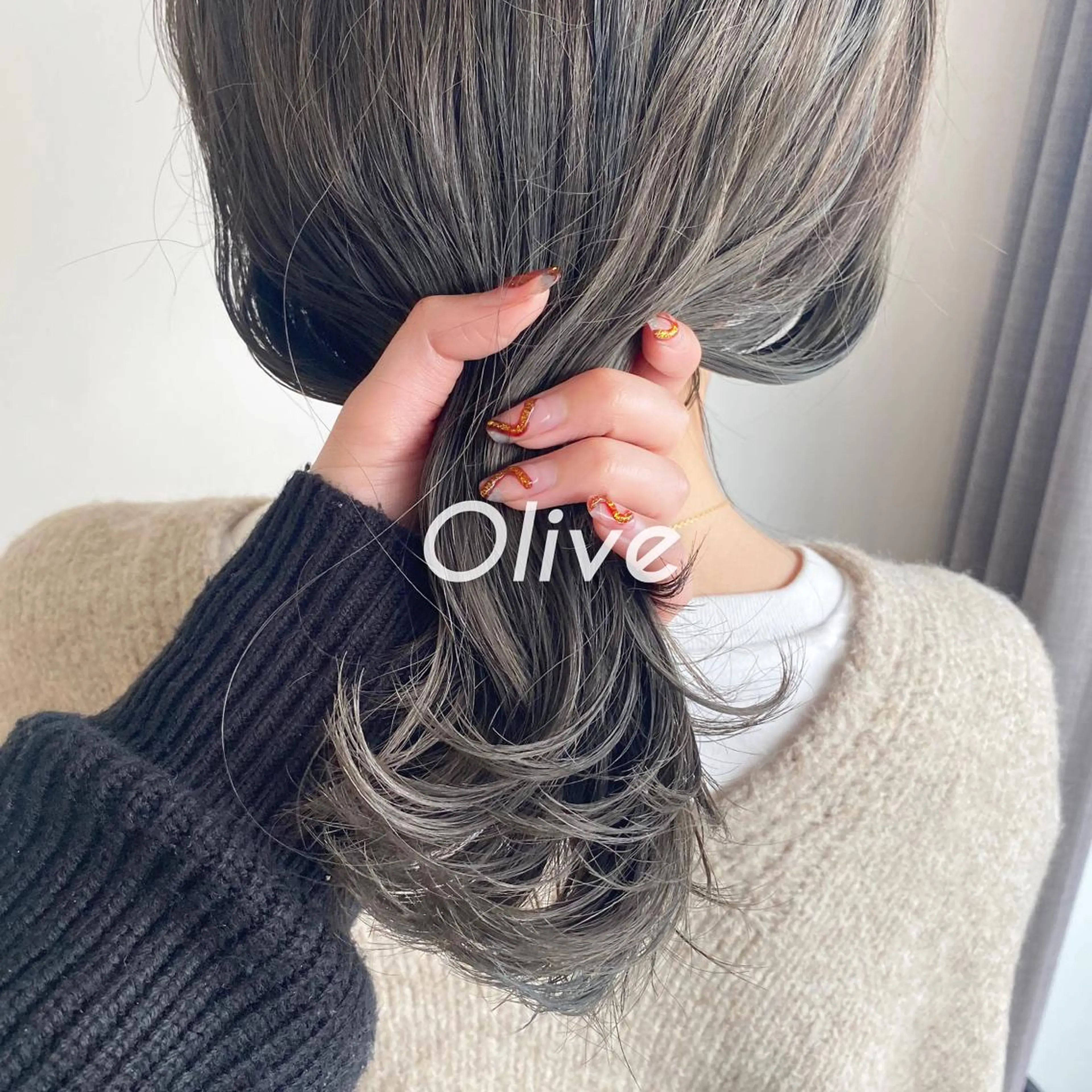 ミディアム カラー パーマ ヘアアレンジ ブリーチ ダブルカラー ブリーチなしカラー オリーブカラー マンツーマン施術🦋 ayajuのヘアスタイル