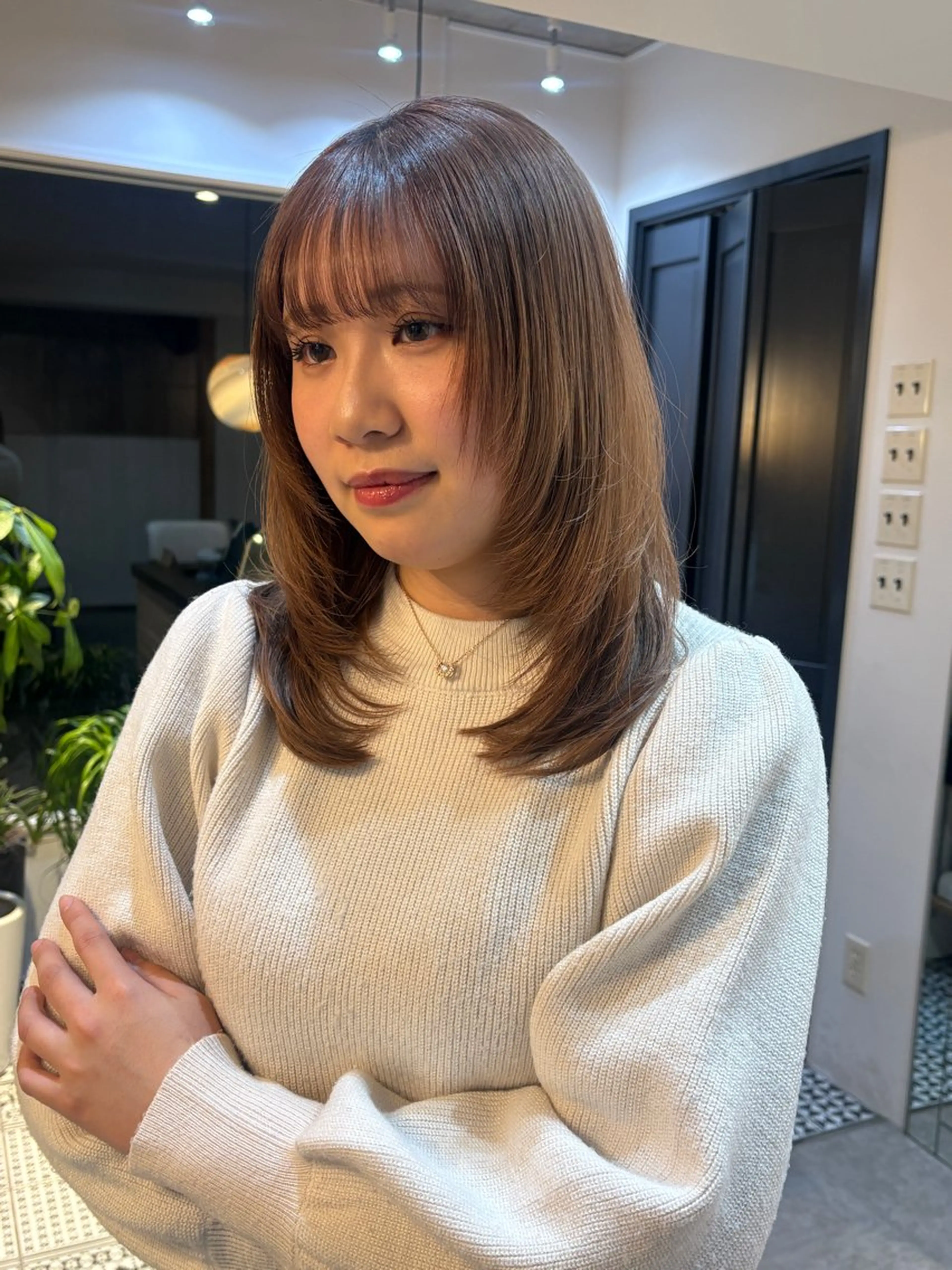 セミロング 🌟デザインカラー 久保悠那のヘアスタイル