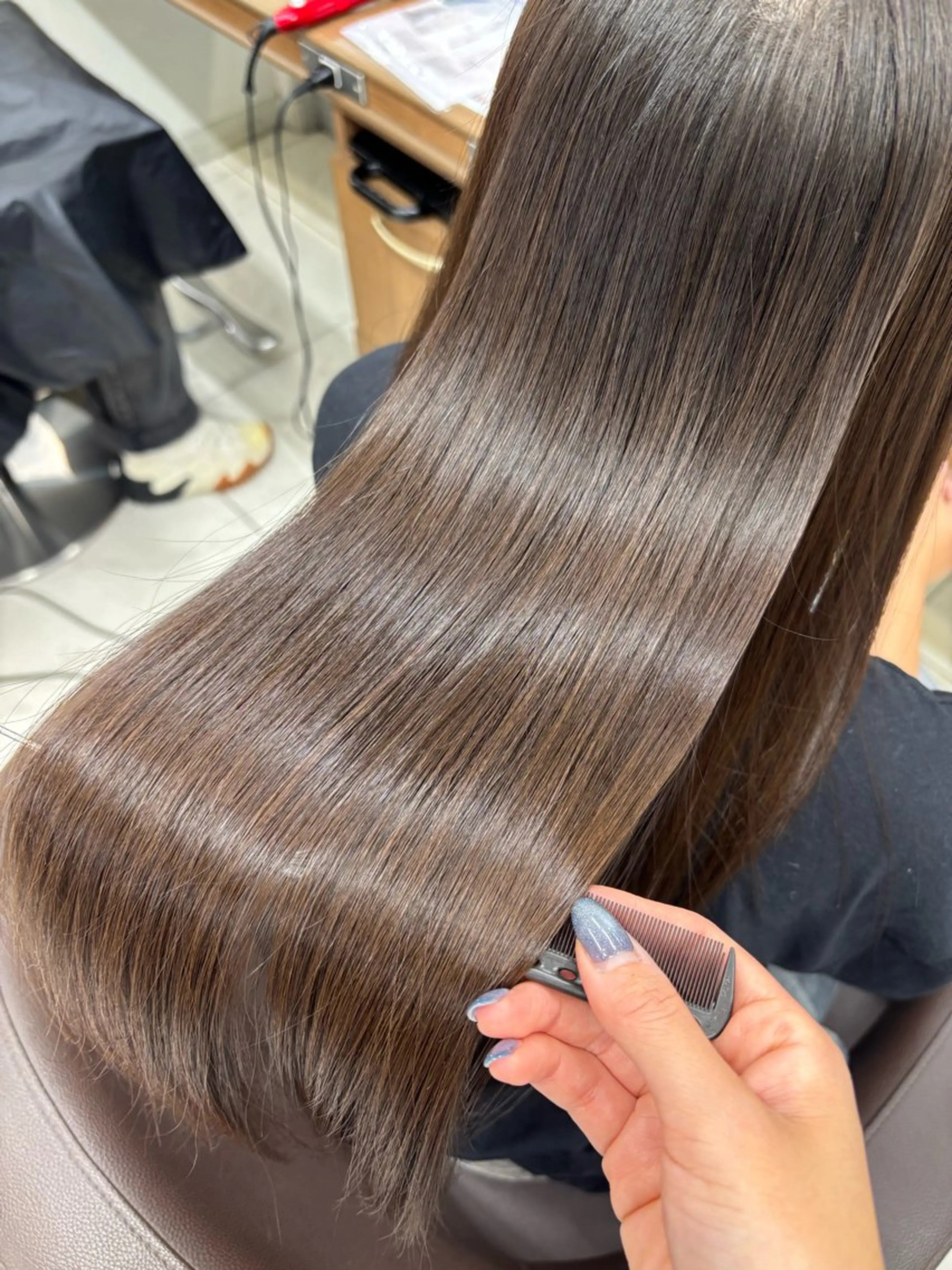 セミロング パーマ 髪質改善 縮毛矯正 ストレートパーマ カット 縮毛矯正 トリートメント 長妻莉央/縮毛矯正 髪質改善カラーのヘアスタイル