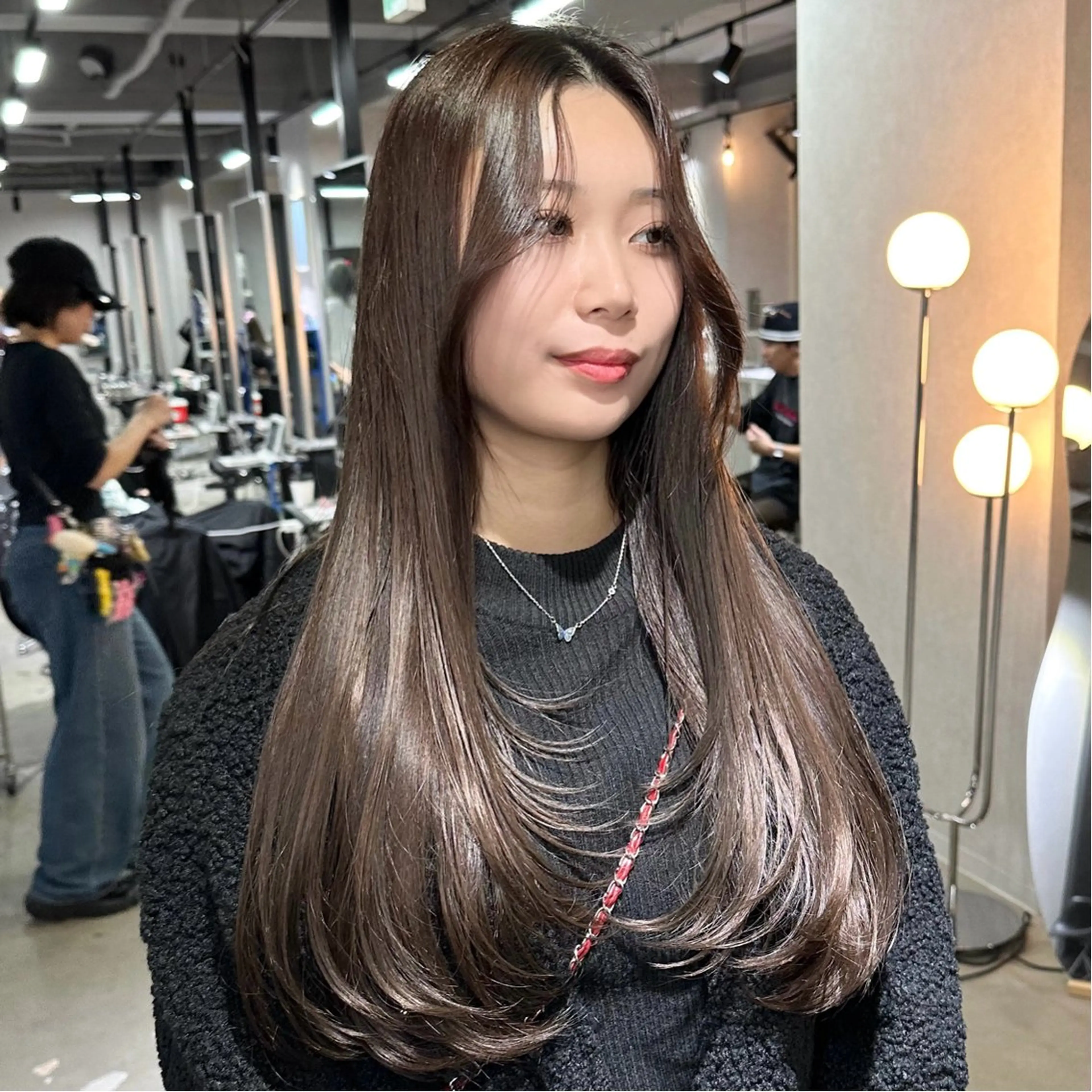 ロング ケアカラー ボブ 髪質改善 レイヤーカット トリートメント 韓国レイヤ ー支持No.1renのヘアスタイル