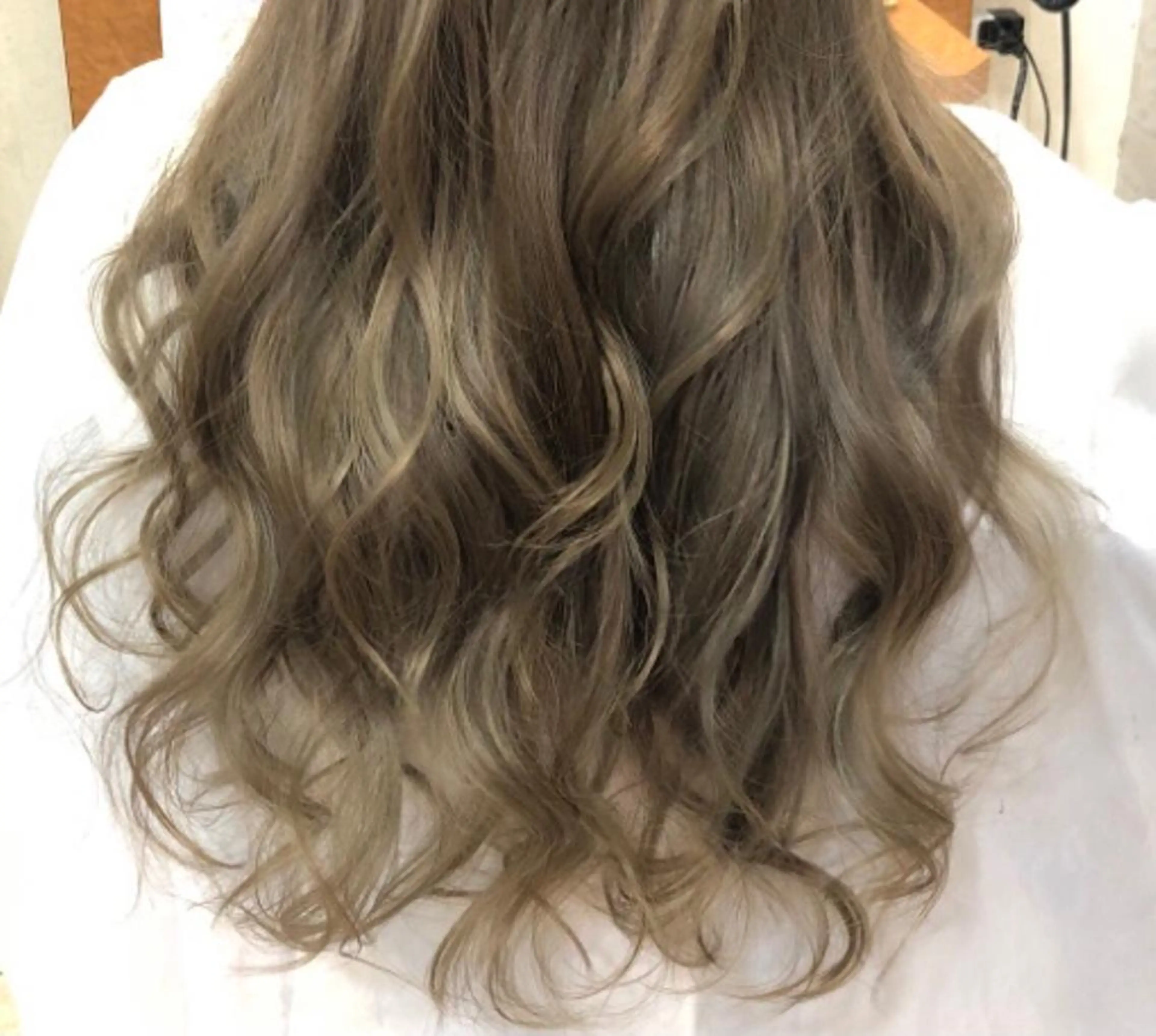 ロング カラー ヘアカラー トリートメント Manager yumi  🍯のヘアスタイル