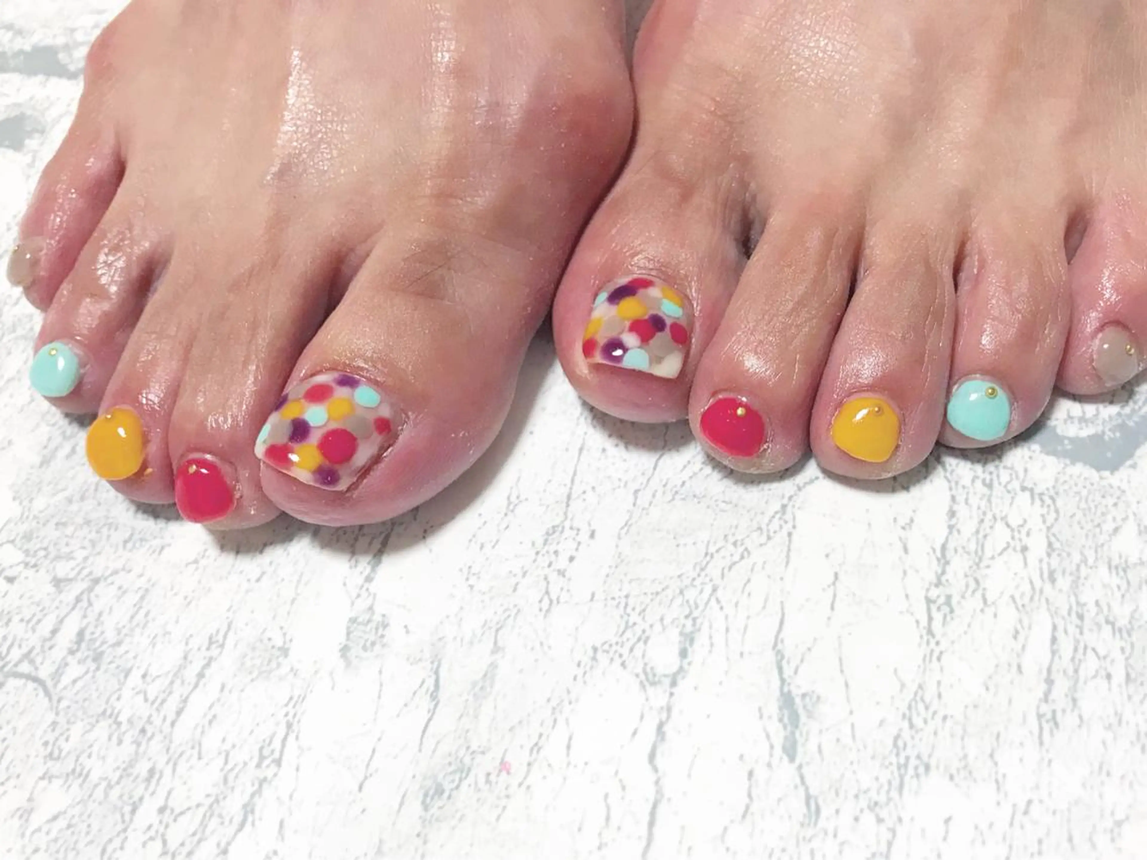 ネイル ドット フットネイル ニュアンスネイル シンプルネイル 春ネイル フットネイル ネイル フフラ所属・nail fufla ♡yamane♡のネイルデザイン