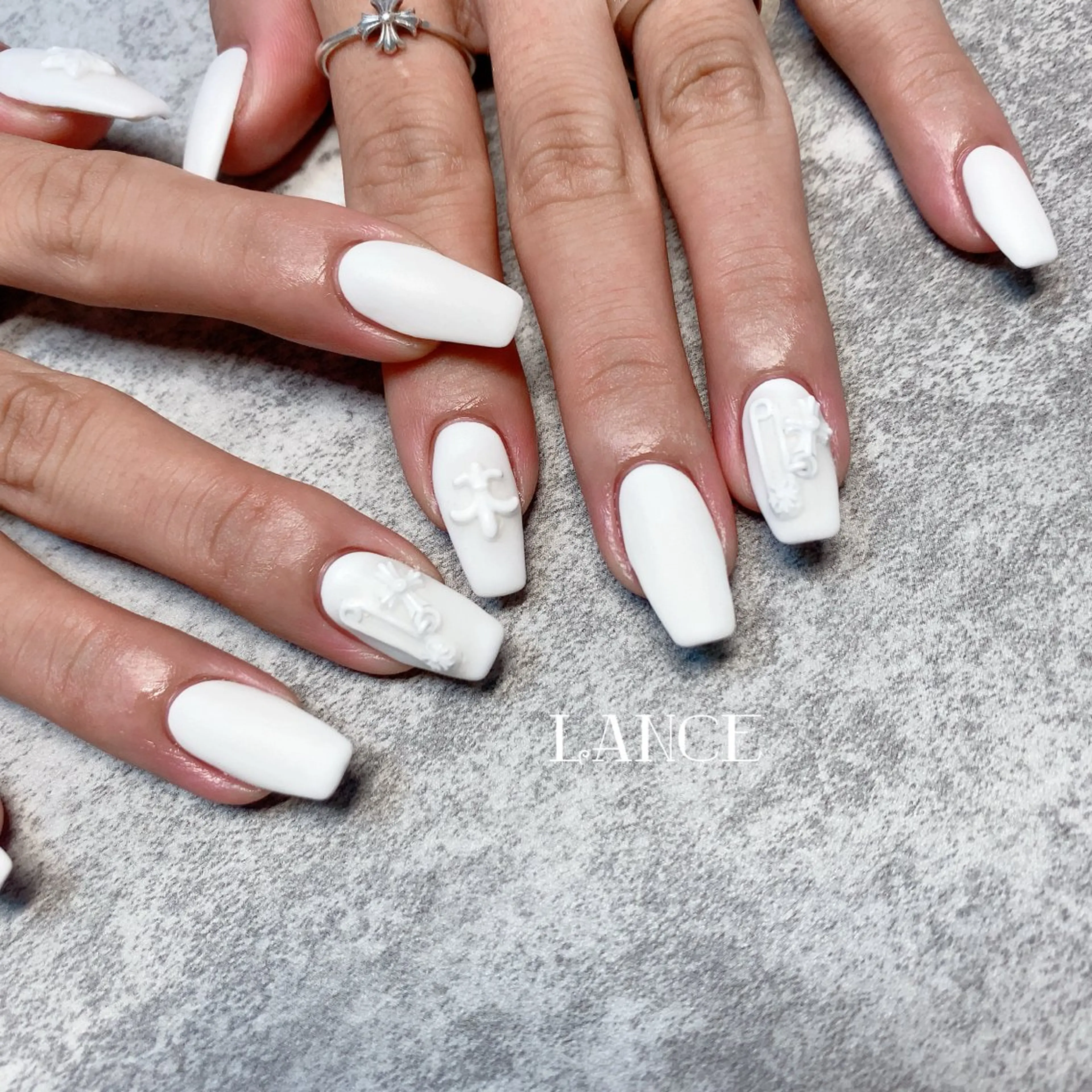 ネイル オーロラネイル フレンチネイル グラデーション キラキラネイル 韓国ネイル Lance nailのネイルデザイン