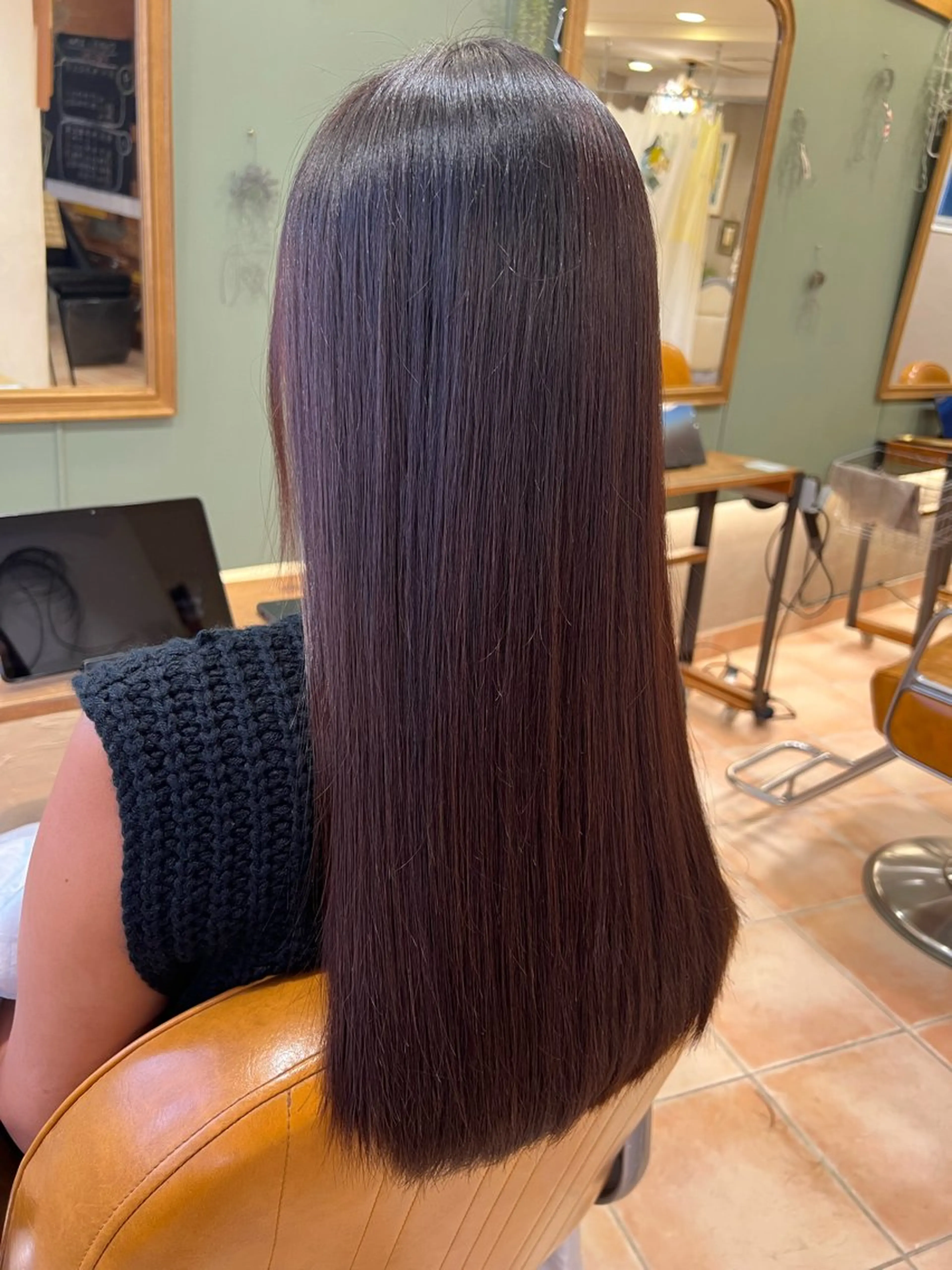 ロング クロサワ ヨーコのヘアスタイル