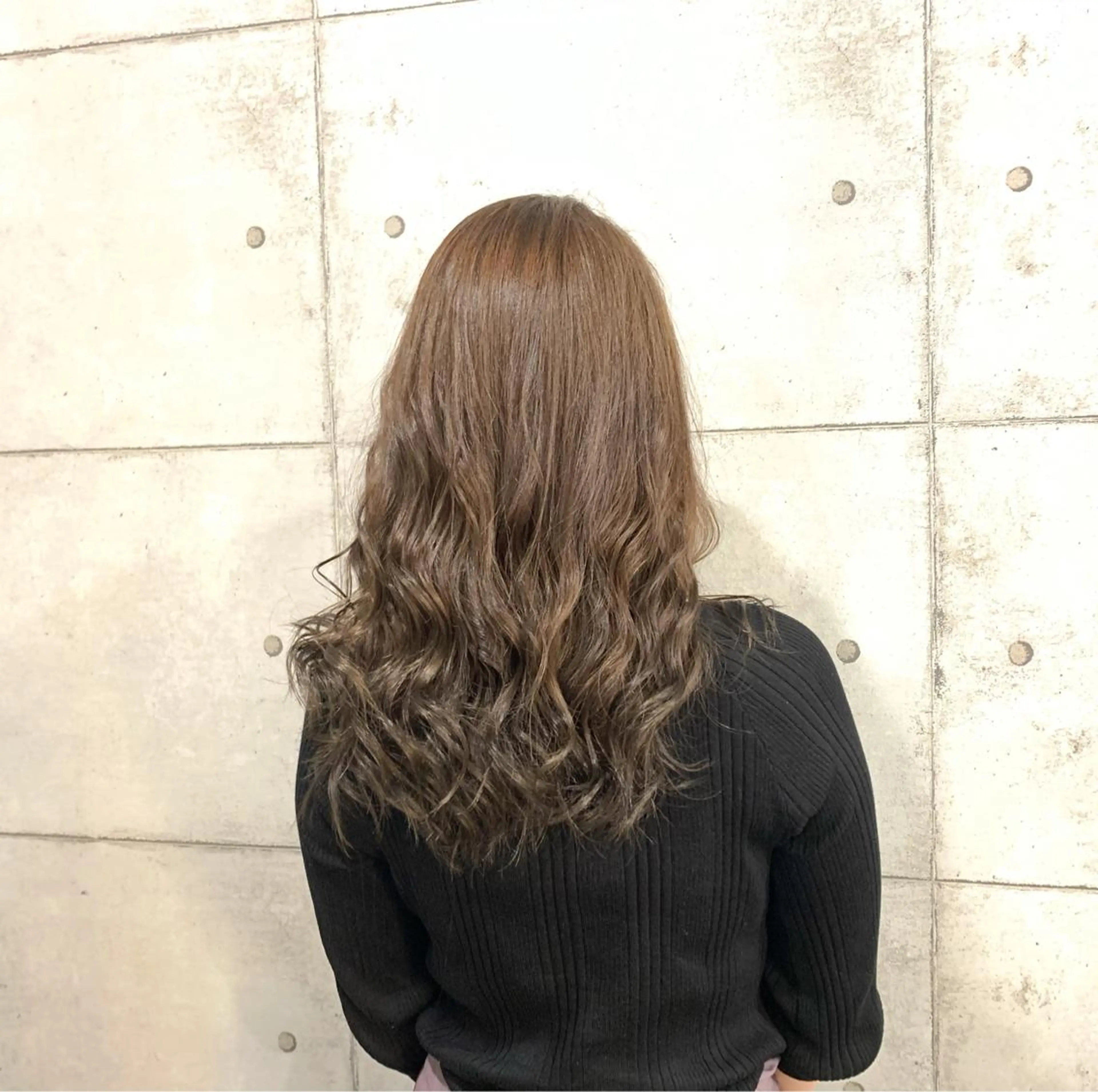 ミディアム カラー ヘアアレンジ ブリーチ ブラウンカラー ブリーチなしカラー 切りっぱなしヘアボブ ミディアムヘアRYOのヘアスタイル