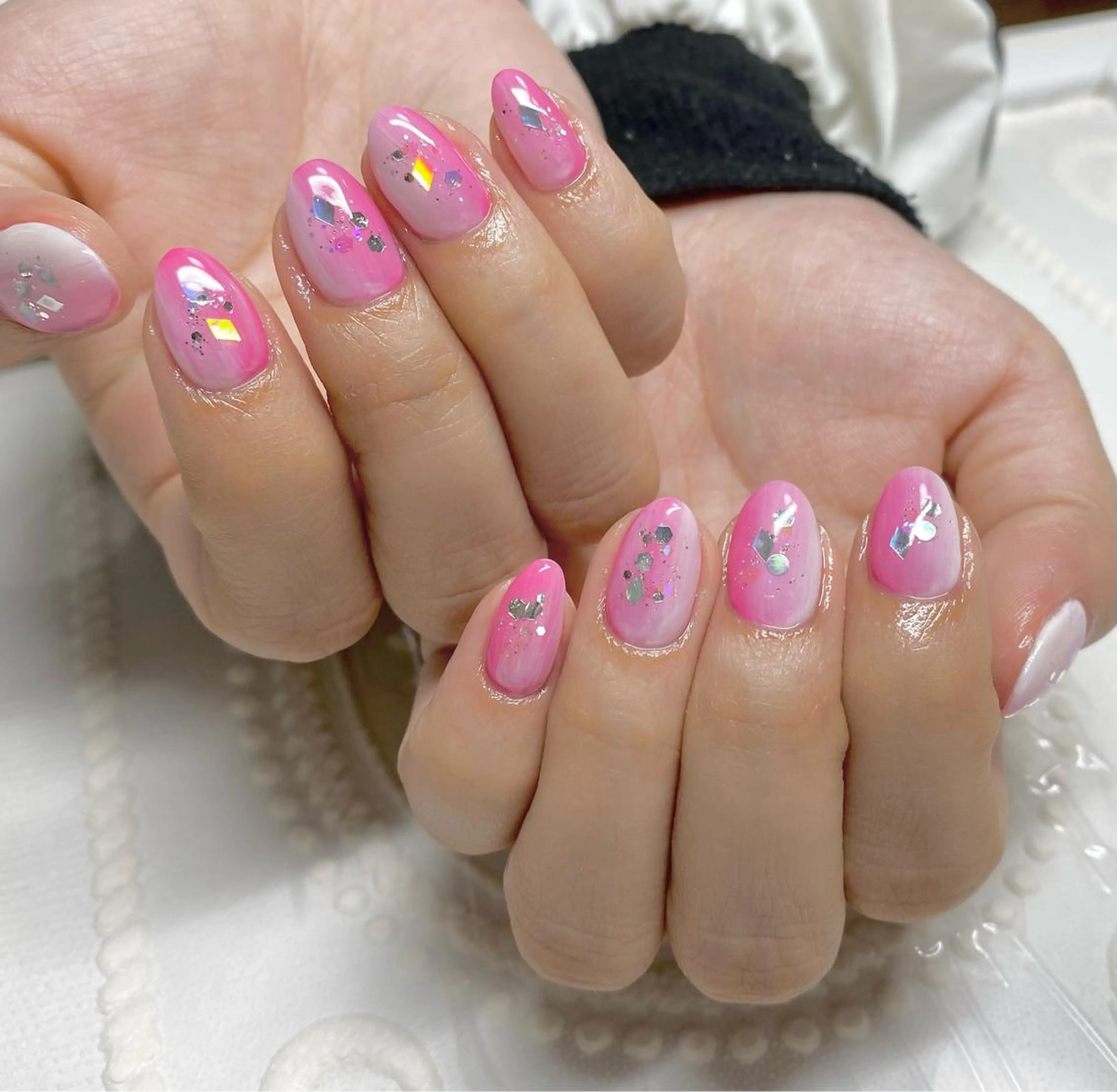 ミディアム ネイル ホログラムネイル ピンク ハンドネイル LUNE NAILのその他イメージ