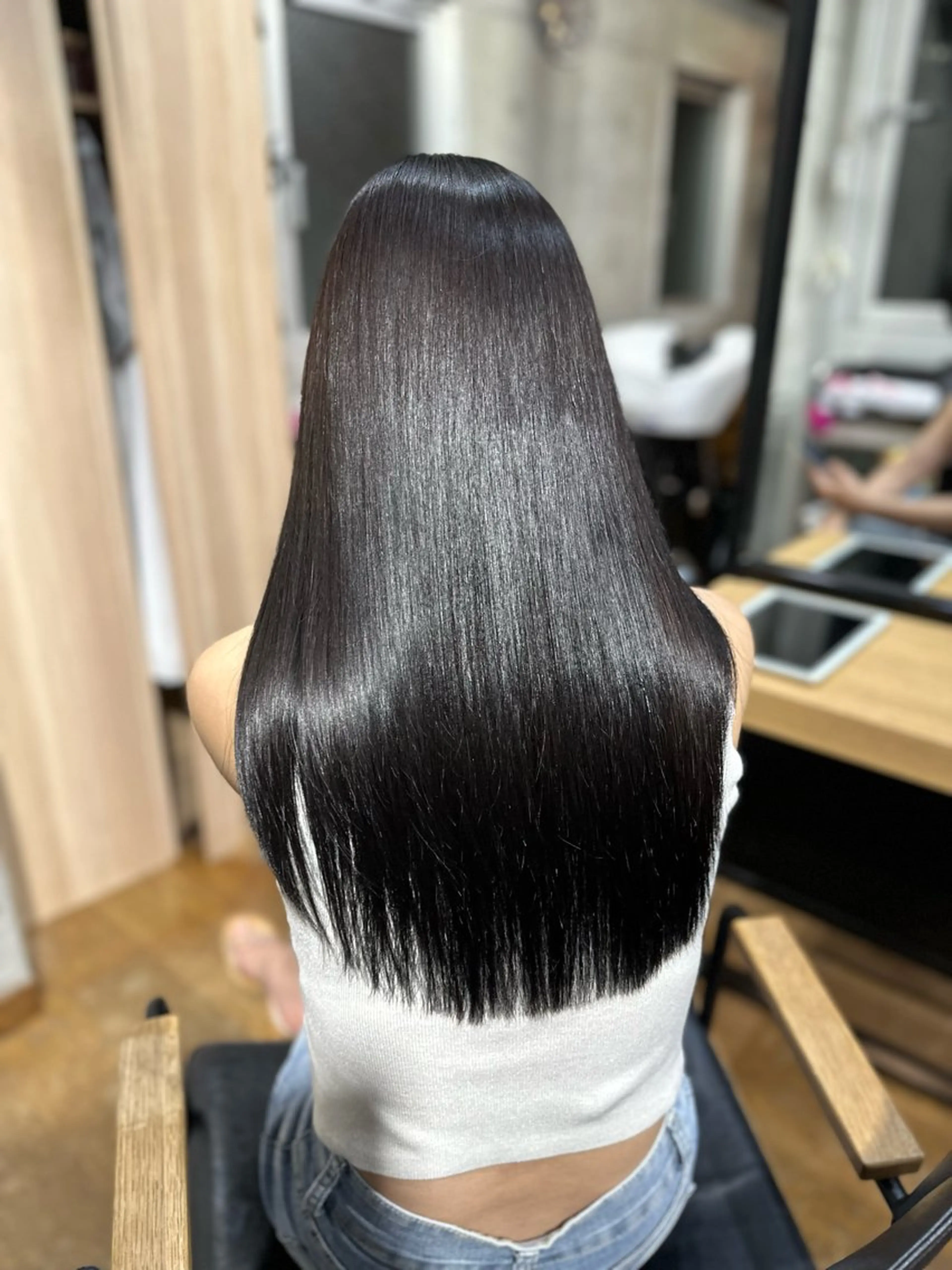 ロング カラー アディクシーカラー ブリーチ ケアブリーチ ダブルカラー イヤリングカラー DAIKIベージュ 🍂レイヤーカットのヘアスタイル