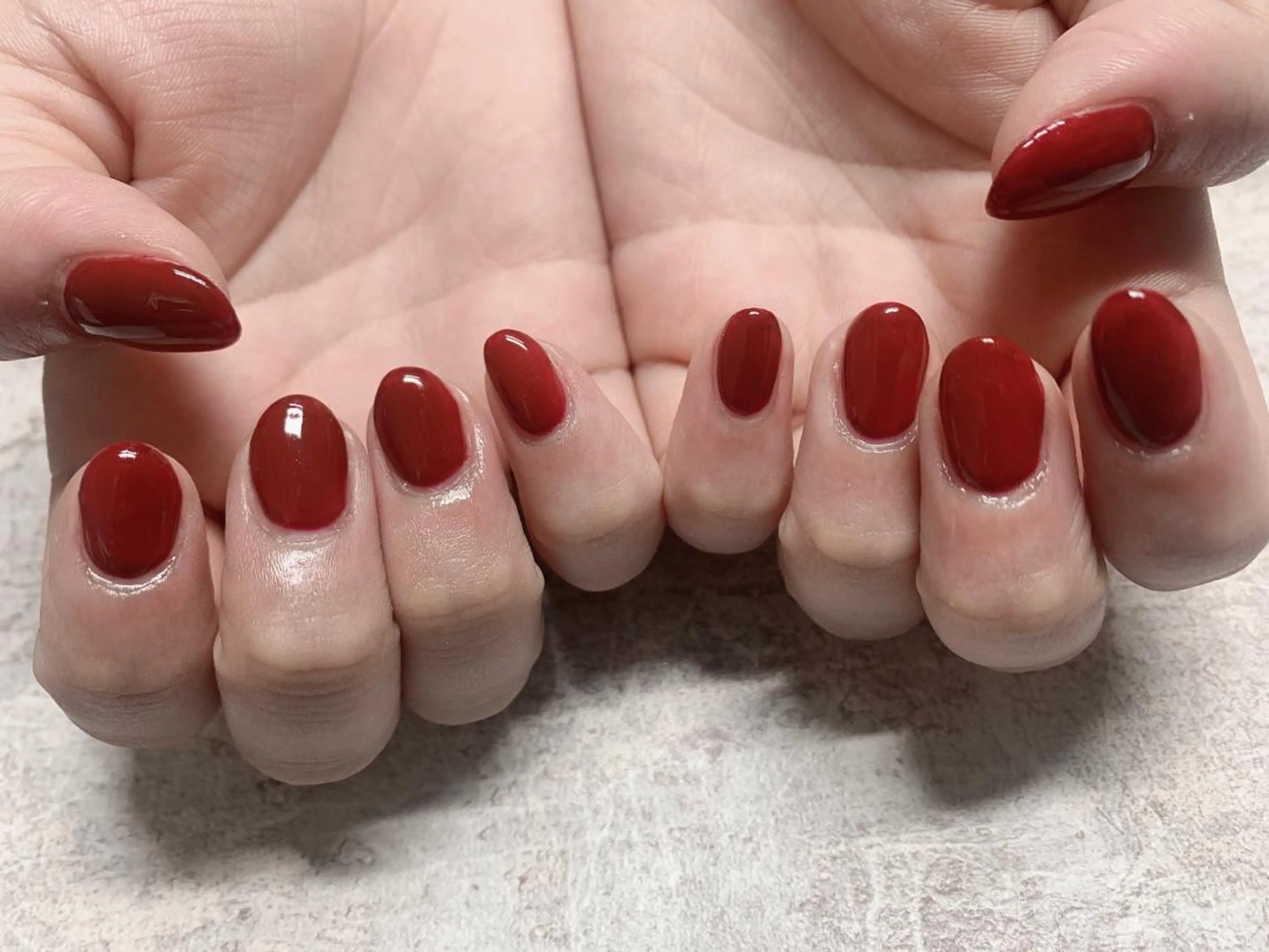 ネイル 赤色 ハンドネイル mogunail &blowのネイルデザイン