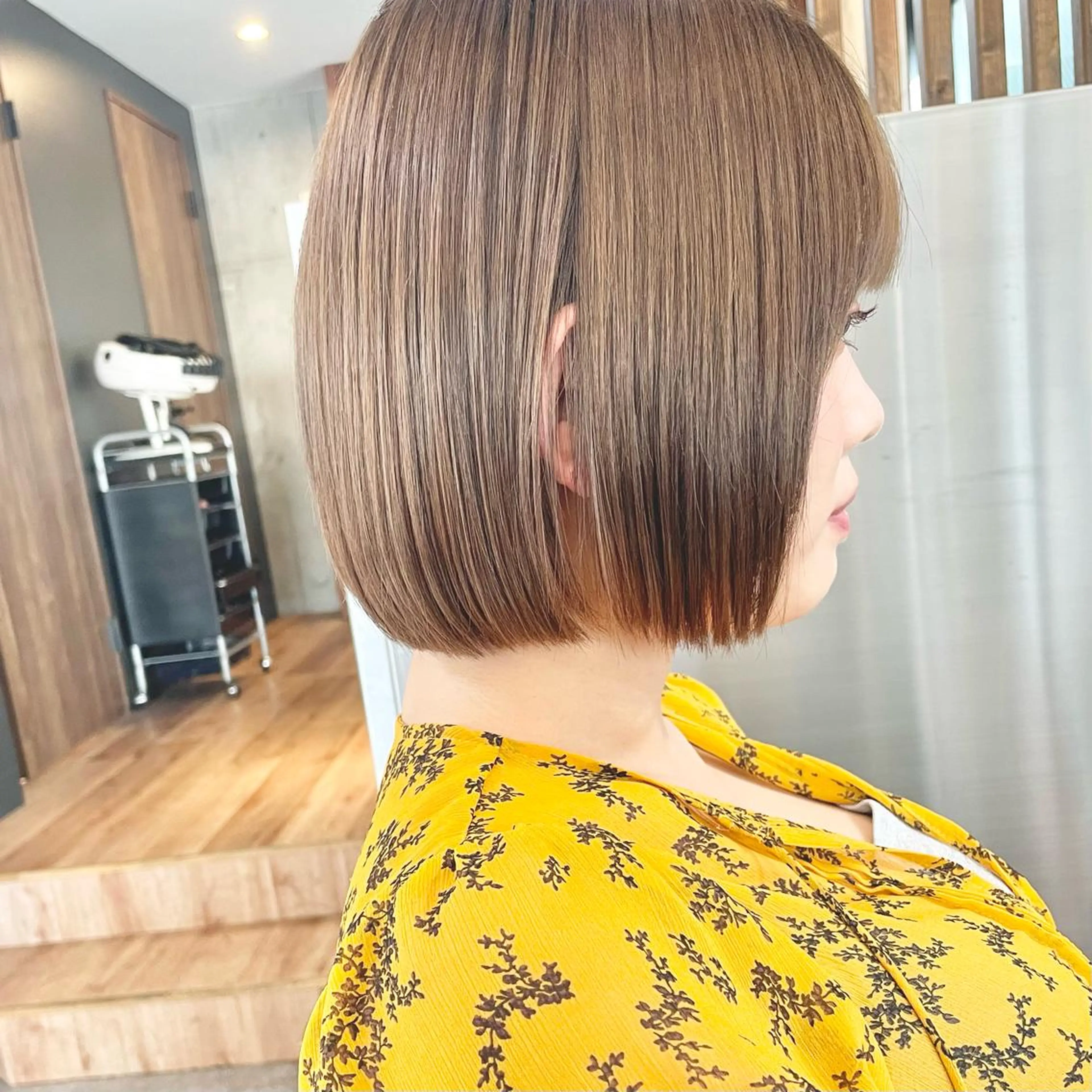 ショート カラー ショートボブ ハンサムショート アディクシーカラー イヤリングカラー ハイライトカラー カット トリートメント ショートボブ髪質改善 縮毛矯正のプロ山道潤のヘアスタイル