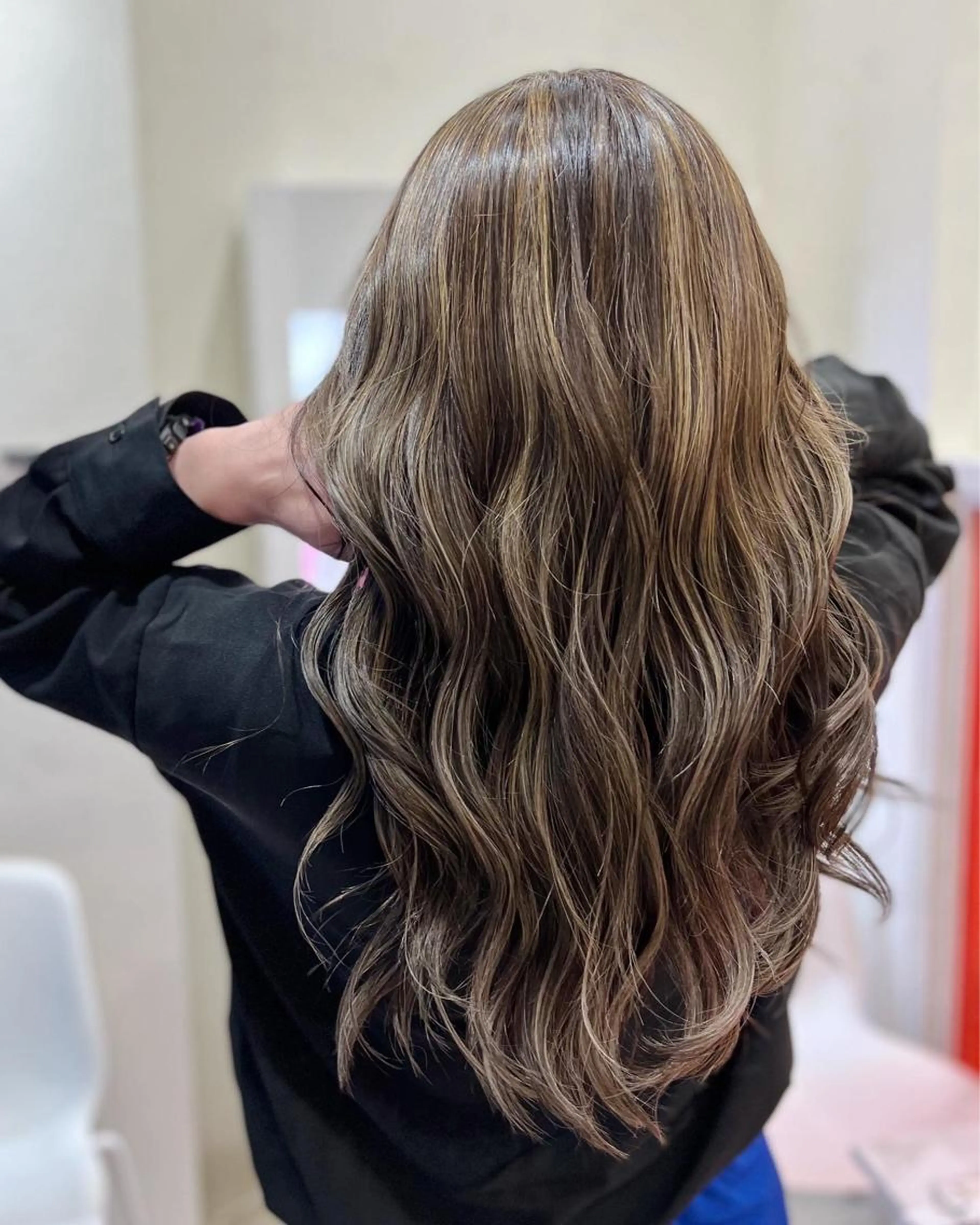 【脱白髪染め🌷】白髪ぼかしハイライト➕1stepトリートメント✨の写真