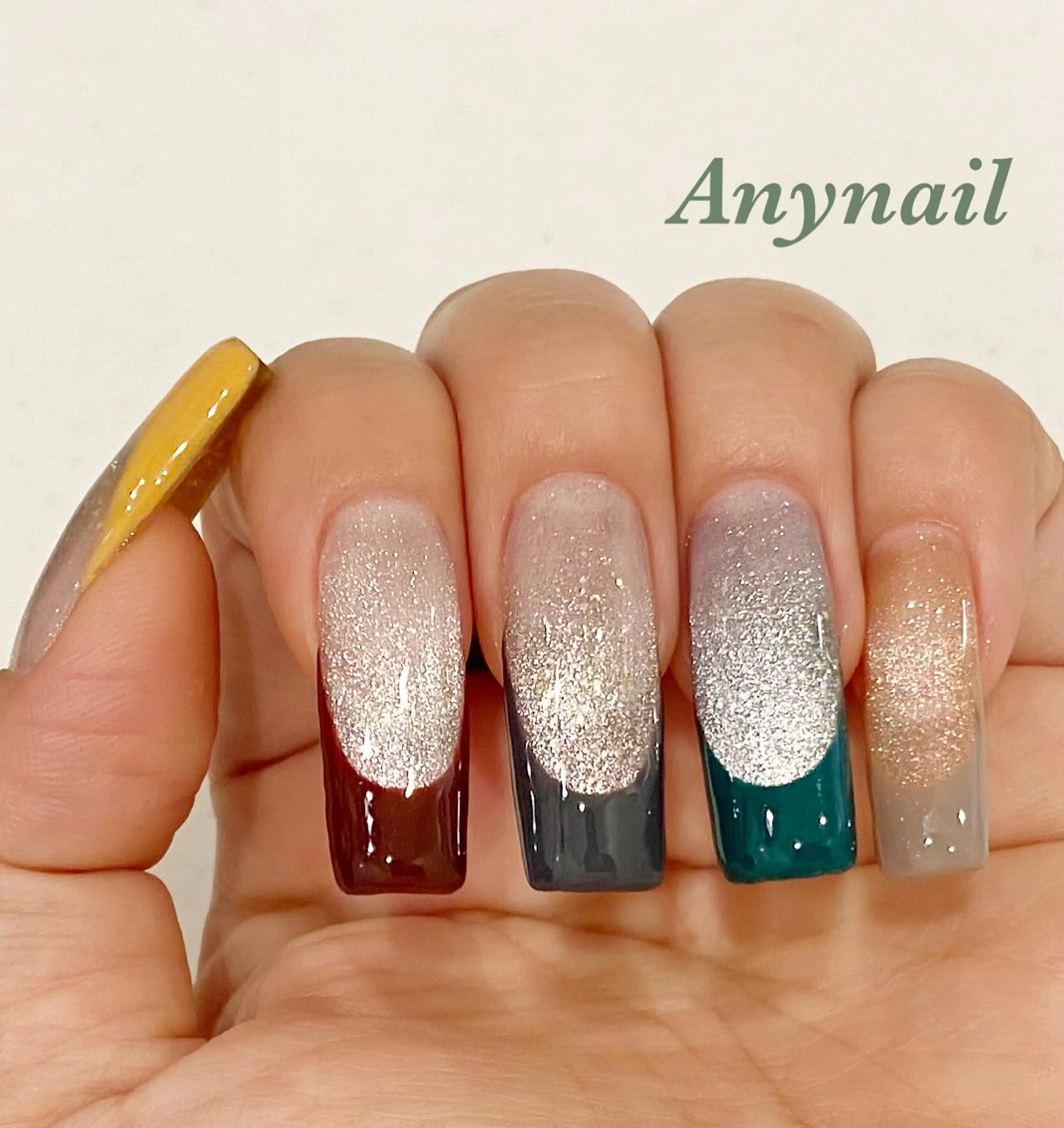 ネイル ブルー フレンチネイル ジェルネイル キラキラネイル マグネットネイル ハンドネイル 岩澤 恵子のネイルデザイン