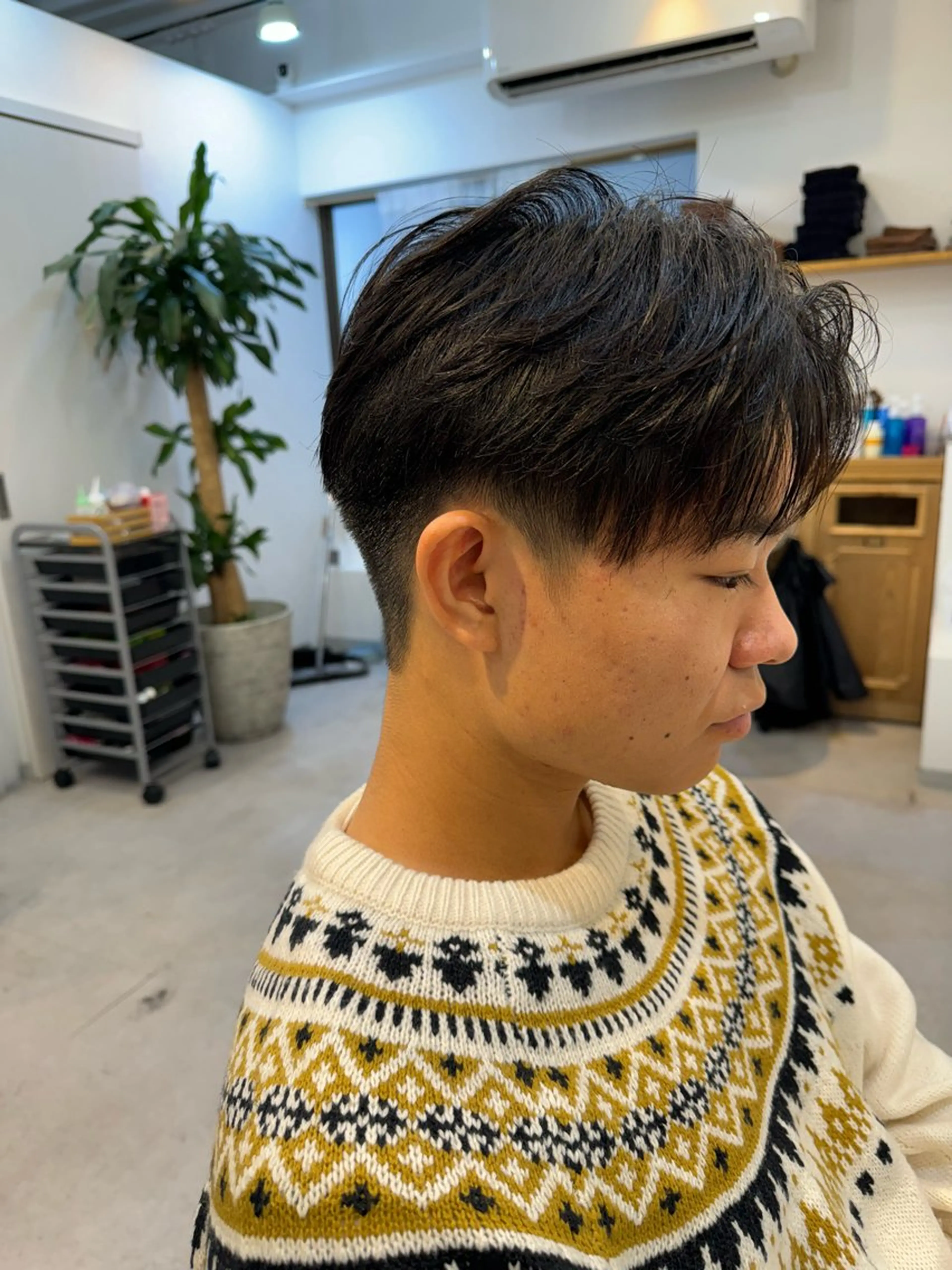 ミディアム メンズ カット 似合う髪型が 分からない方へのヘアスタイル