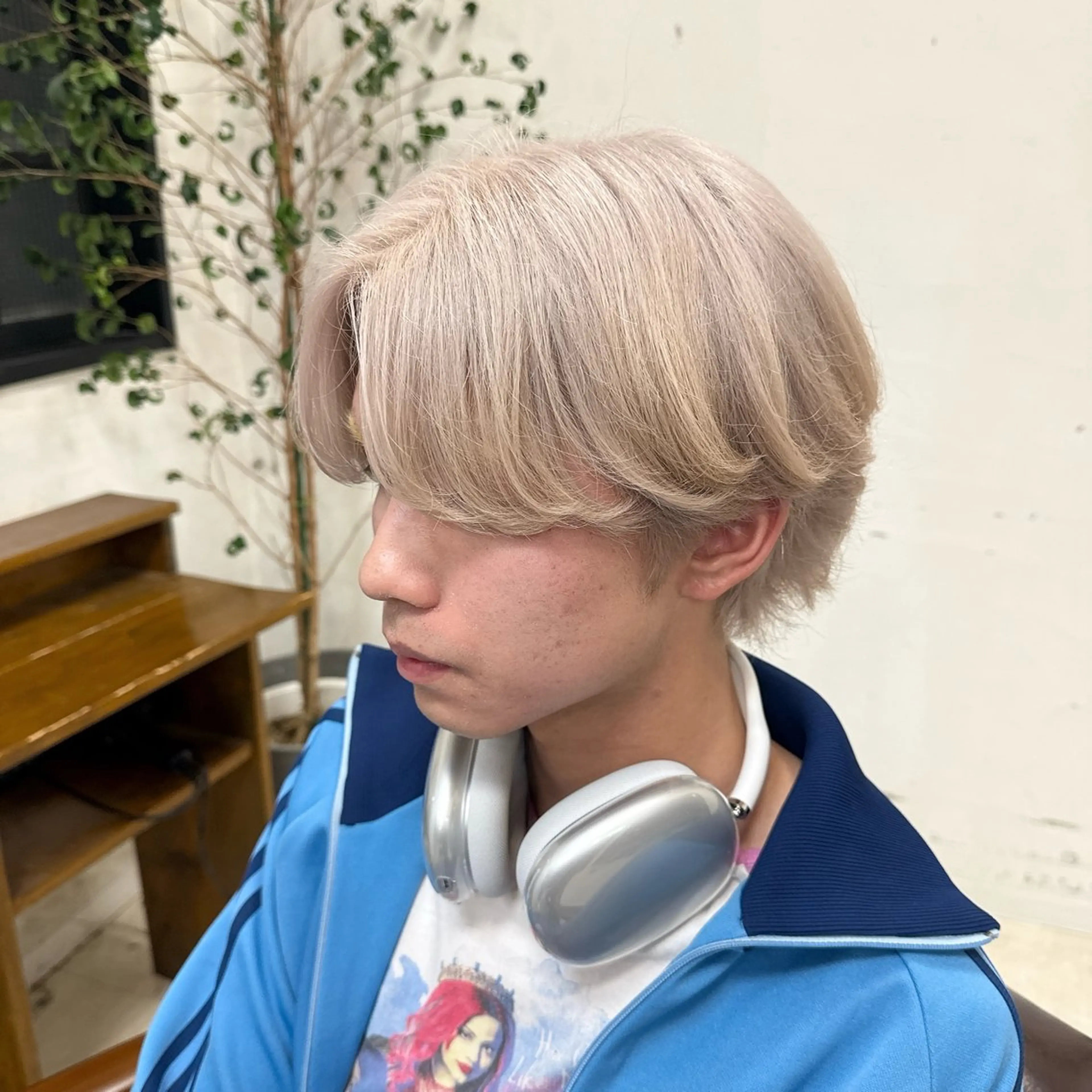 カラー メンズ メンズバレイヤージュ メンズブリーチ メンズハイライト メンズハイトーン メンズインナーカラー デザインカラー 髪質改善Lilithのその他イメージ