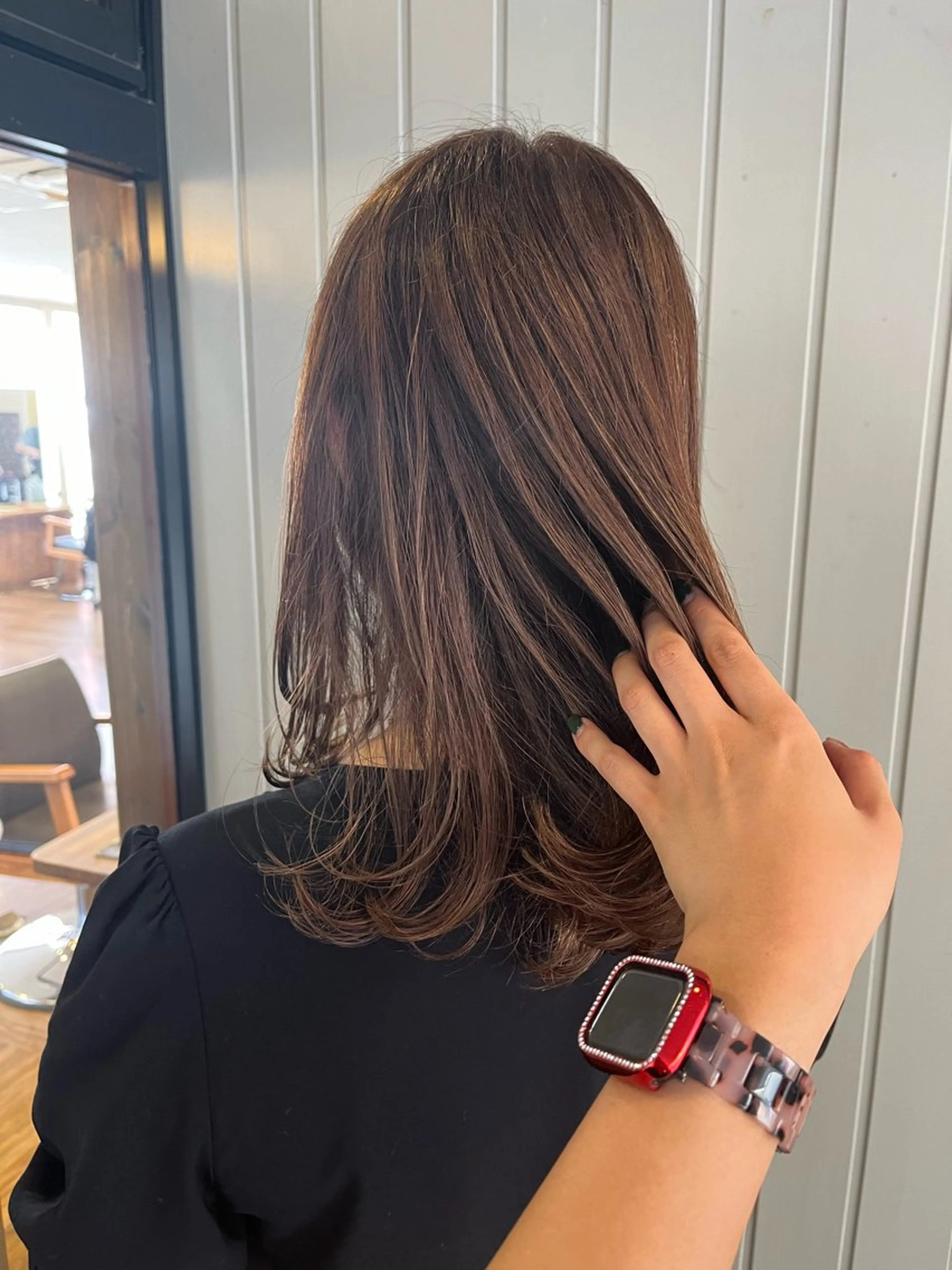 セミロング 田中 結月のヘアスタイル