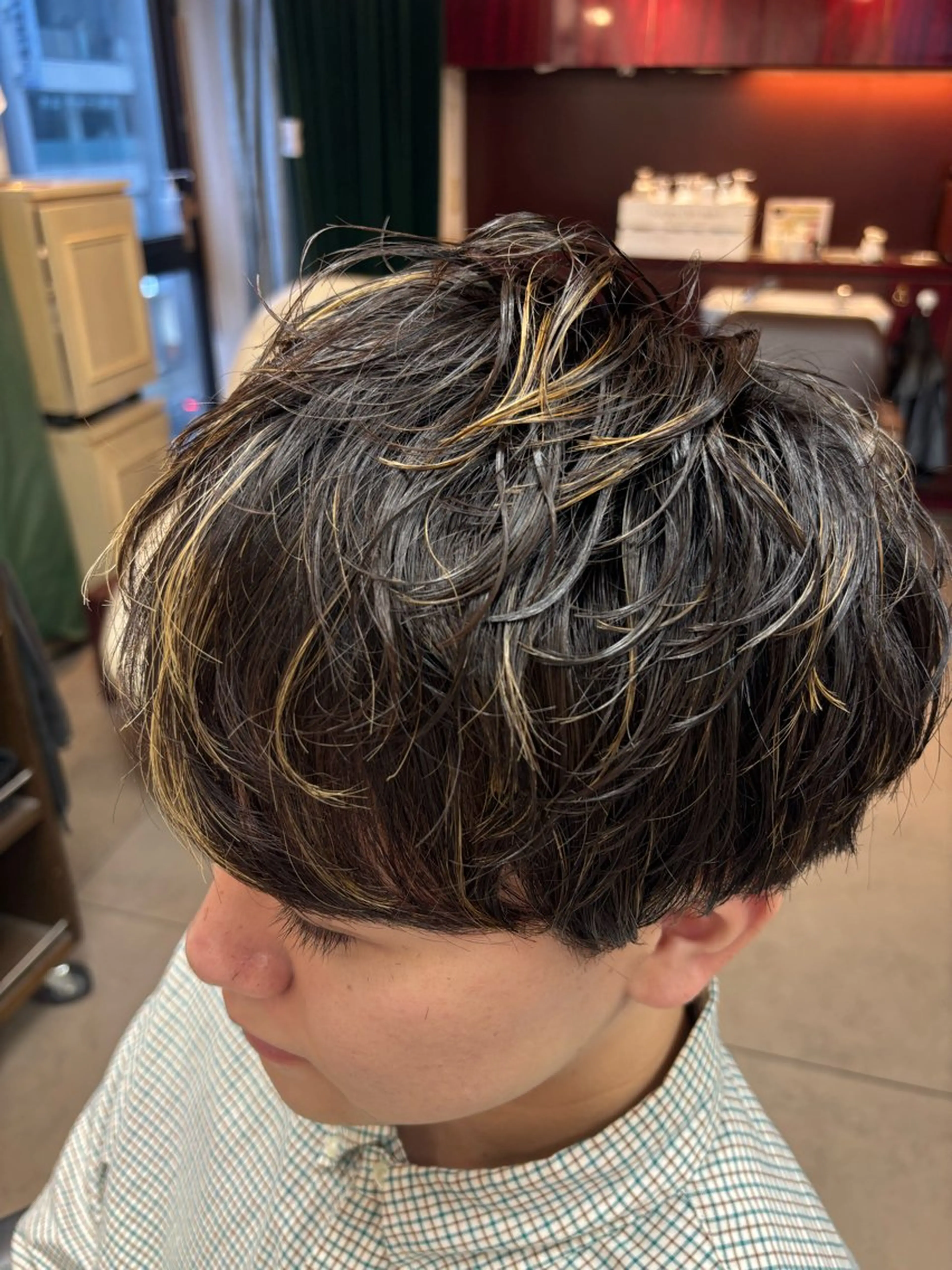 カラー パーマ メンズ メンズハイライト メンズパーマ ハイライトカラー ニュアンスパーマ 🔅PARS bis Futaba🔆のヘアスタイル