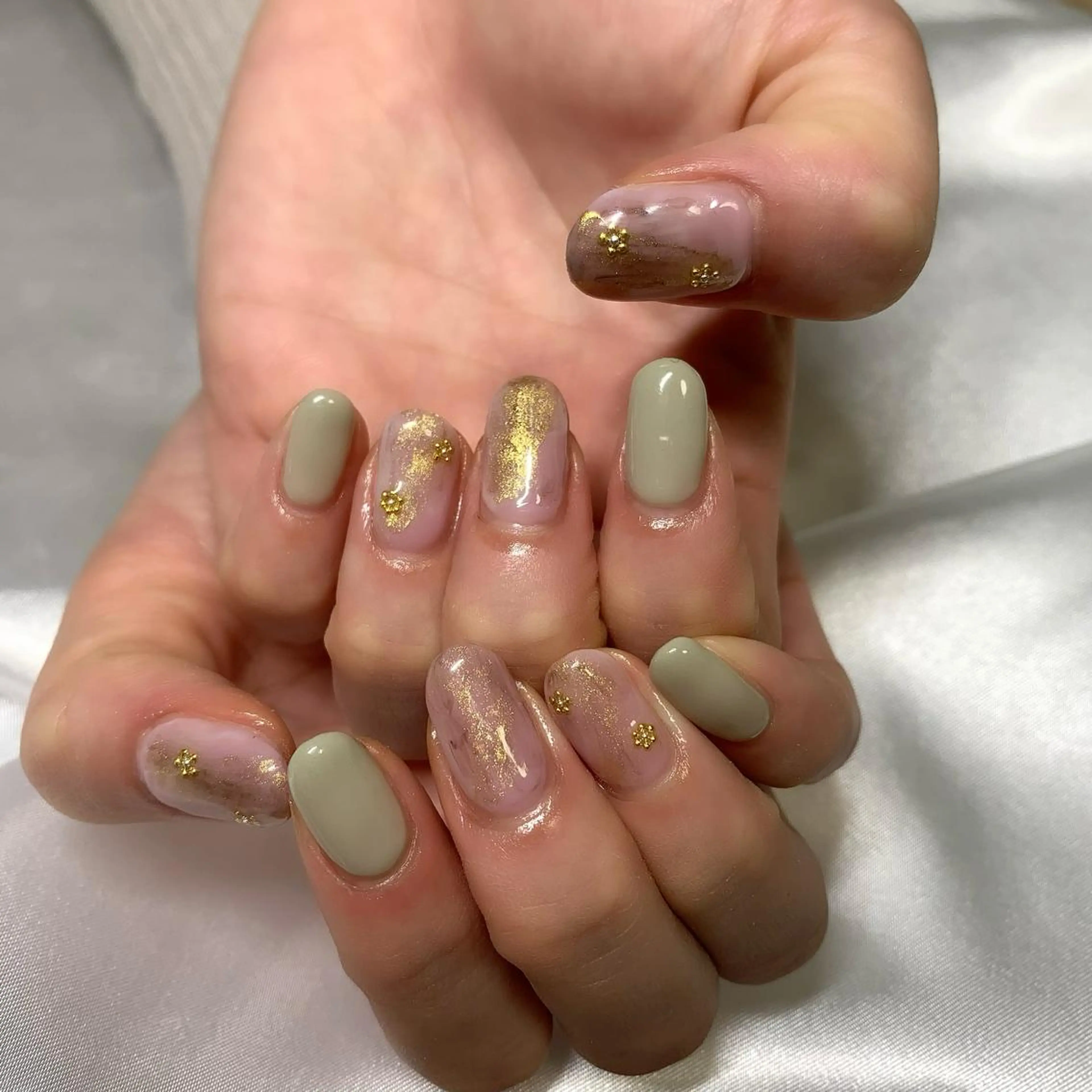 ネイル ニュアンスネイル Lucid Fleur Amiのネイルデザイン