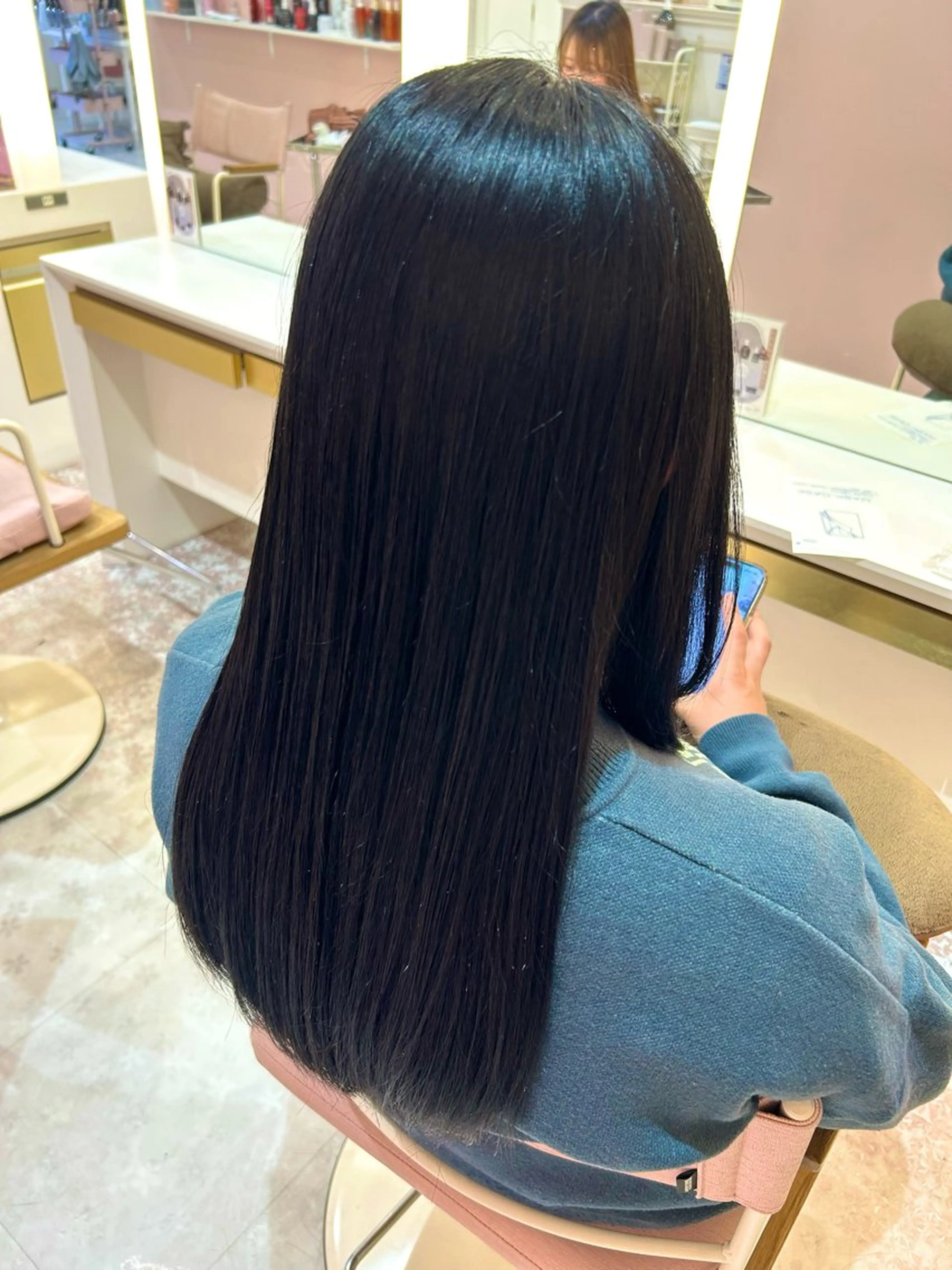 ロング カラー RINA/ハイトーン /レイヤー/髪質改善のヘアスタイル