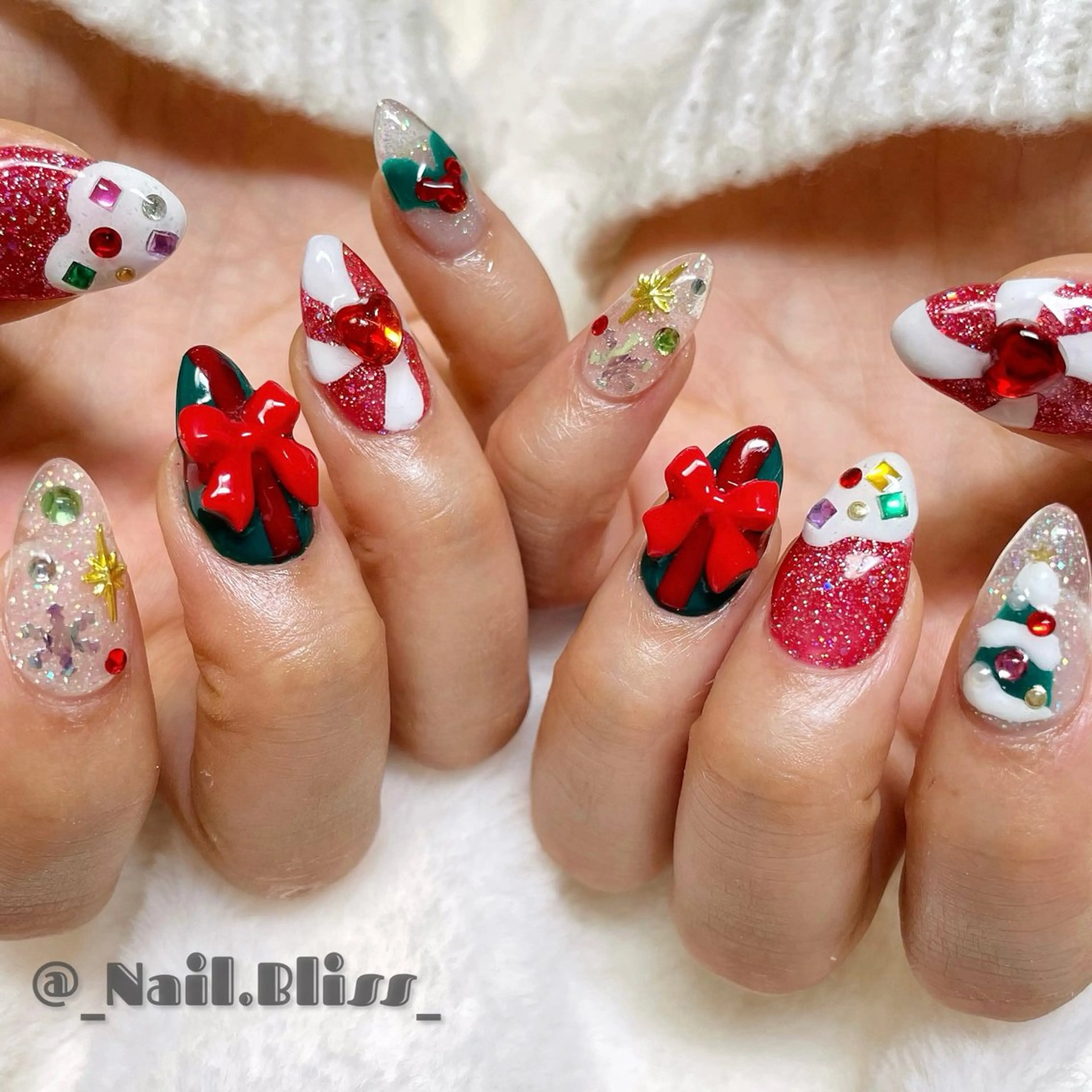 ネイル 冬ネイル クリスマス ハンドネイル NAIL BLISSのネイルデザイン