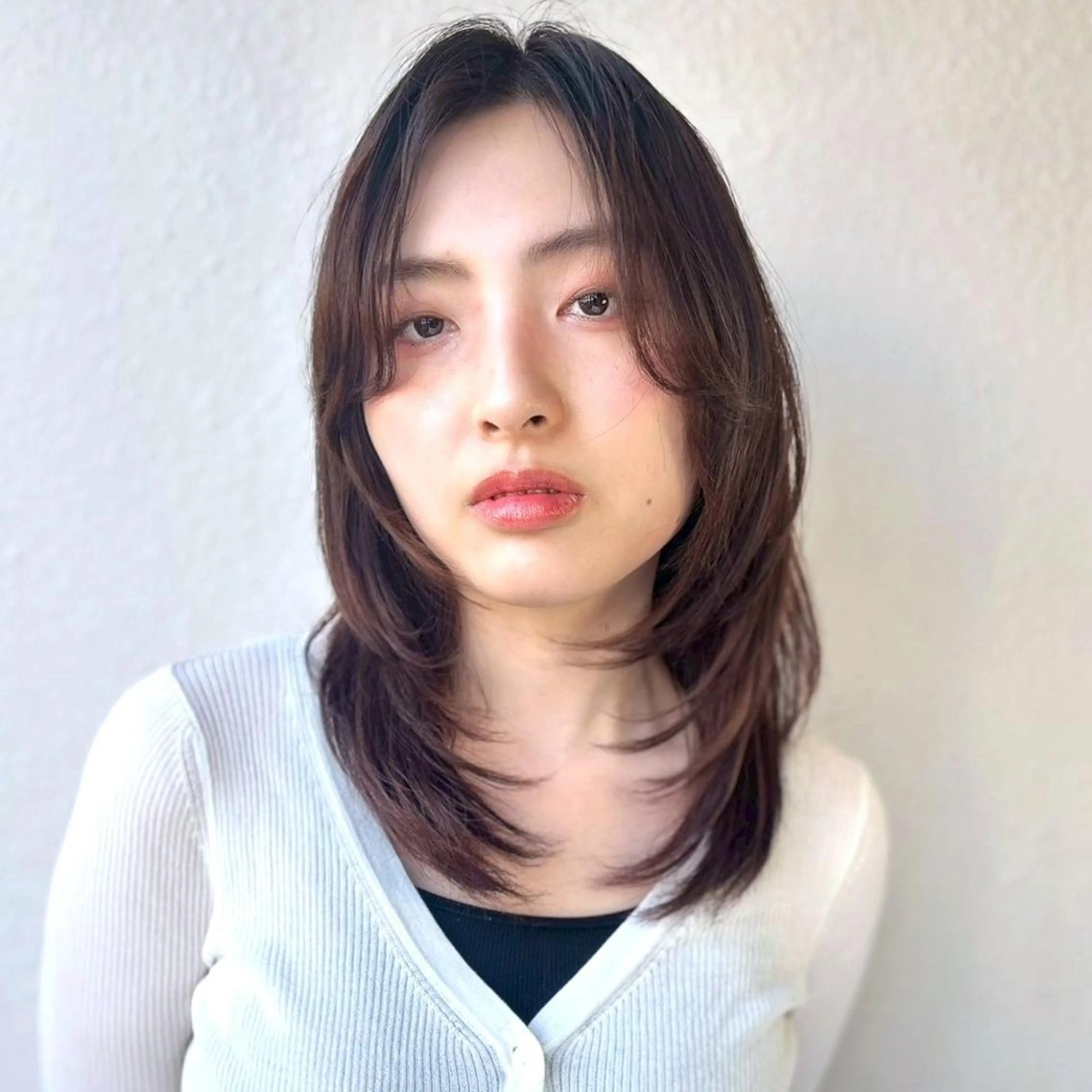 セミロング 艶髪ストレート❇️ レイヤー❇️出町光流のヘアスタイル