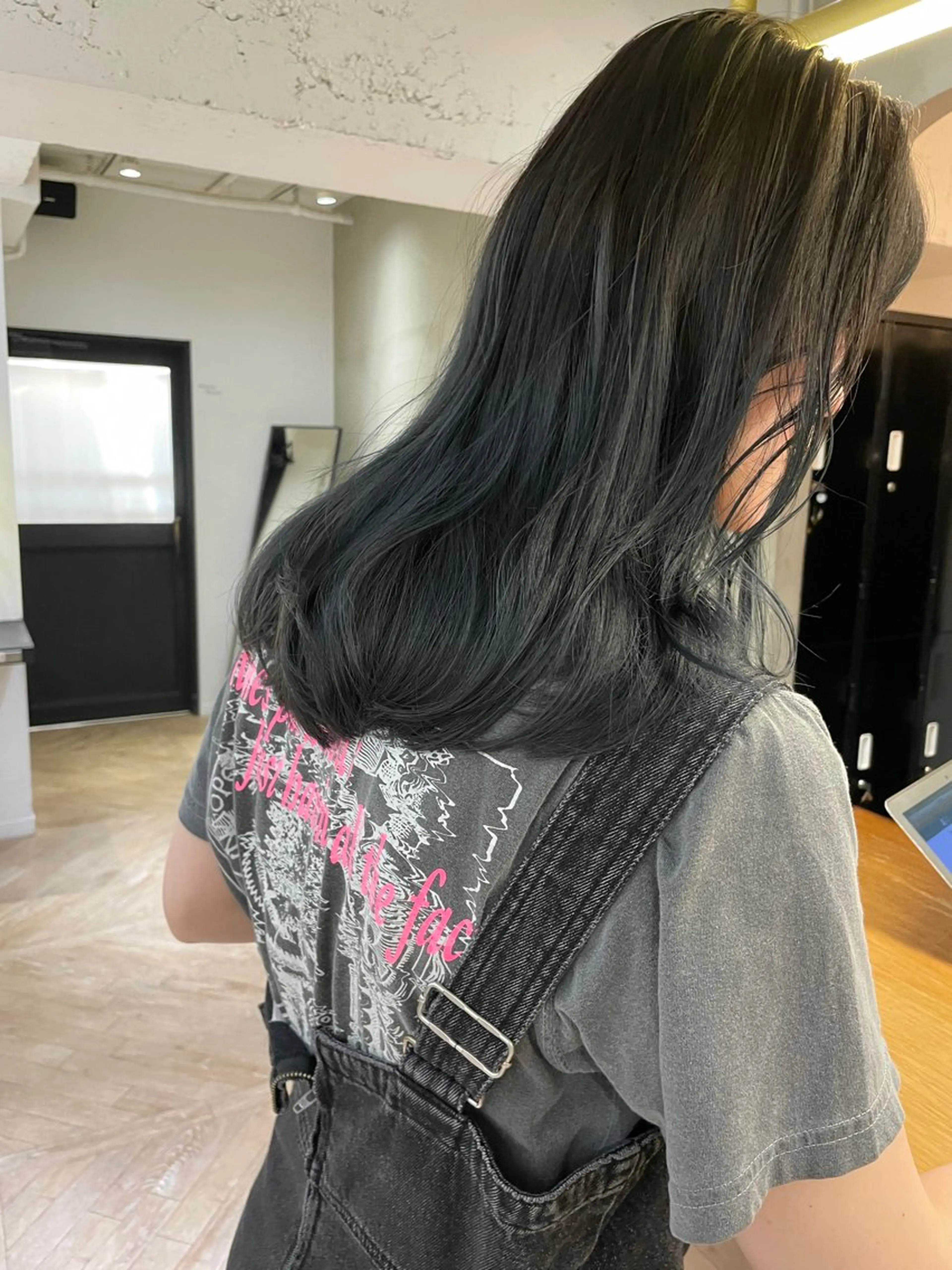 セミロング 透明感/レイヤー🎀 春カラー/エリコ🌈のヘアスタイル