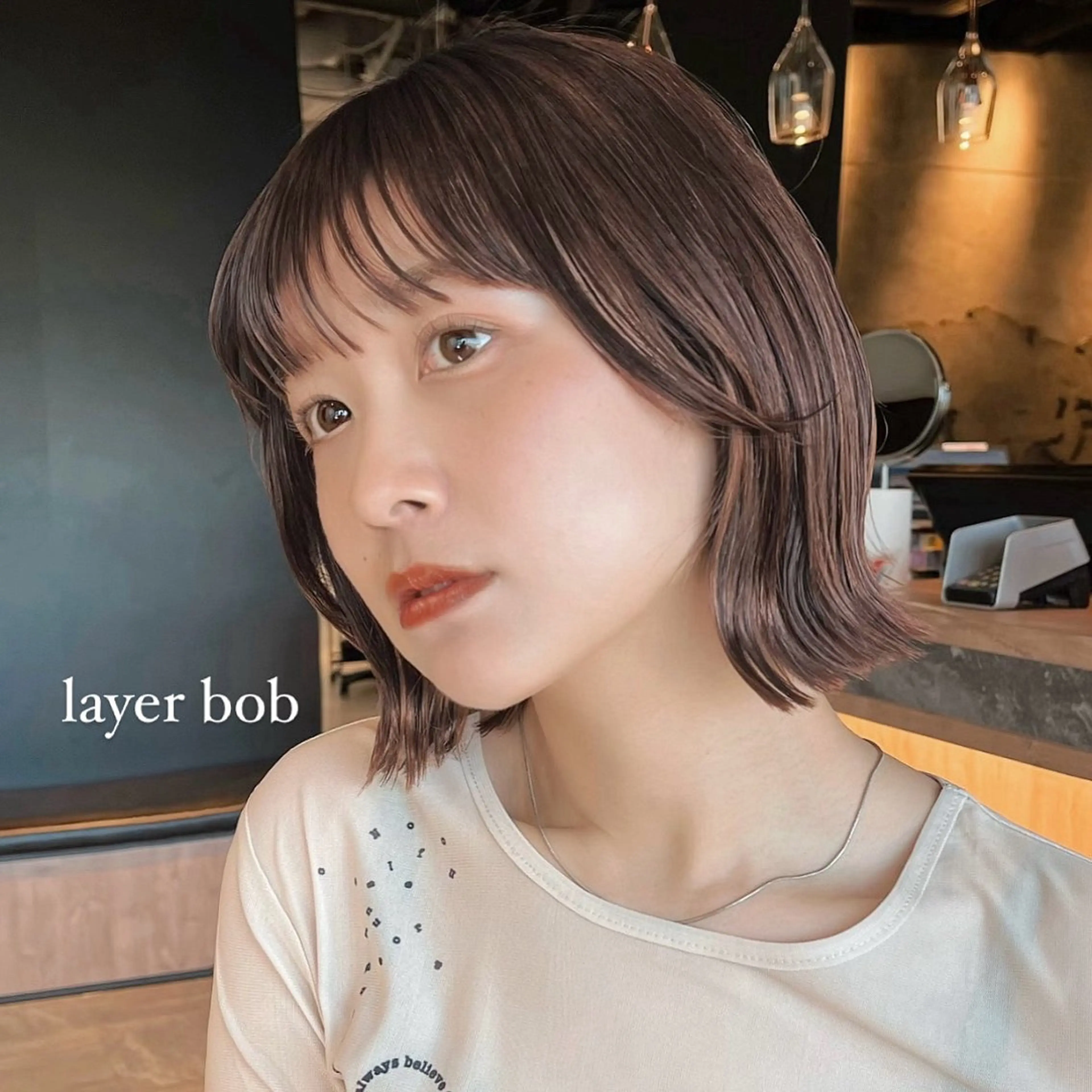 ショート カラー ヘアアレンジ ボブレイヤー ブリーチ 透明感カラー グレージュ ボブ 🌱ボブ/レイヤー/ ベージュ/あやみ✨のヘアスタイル