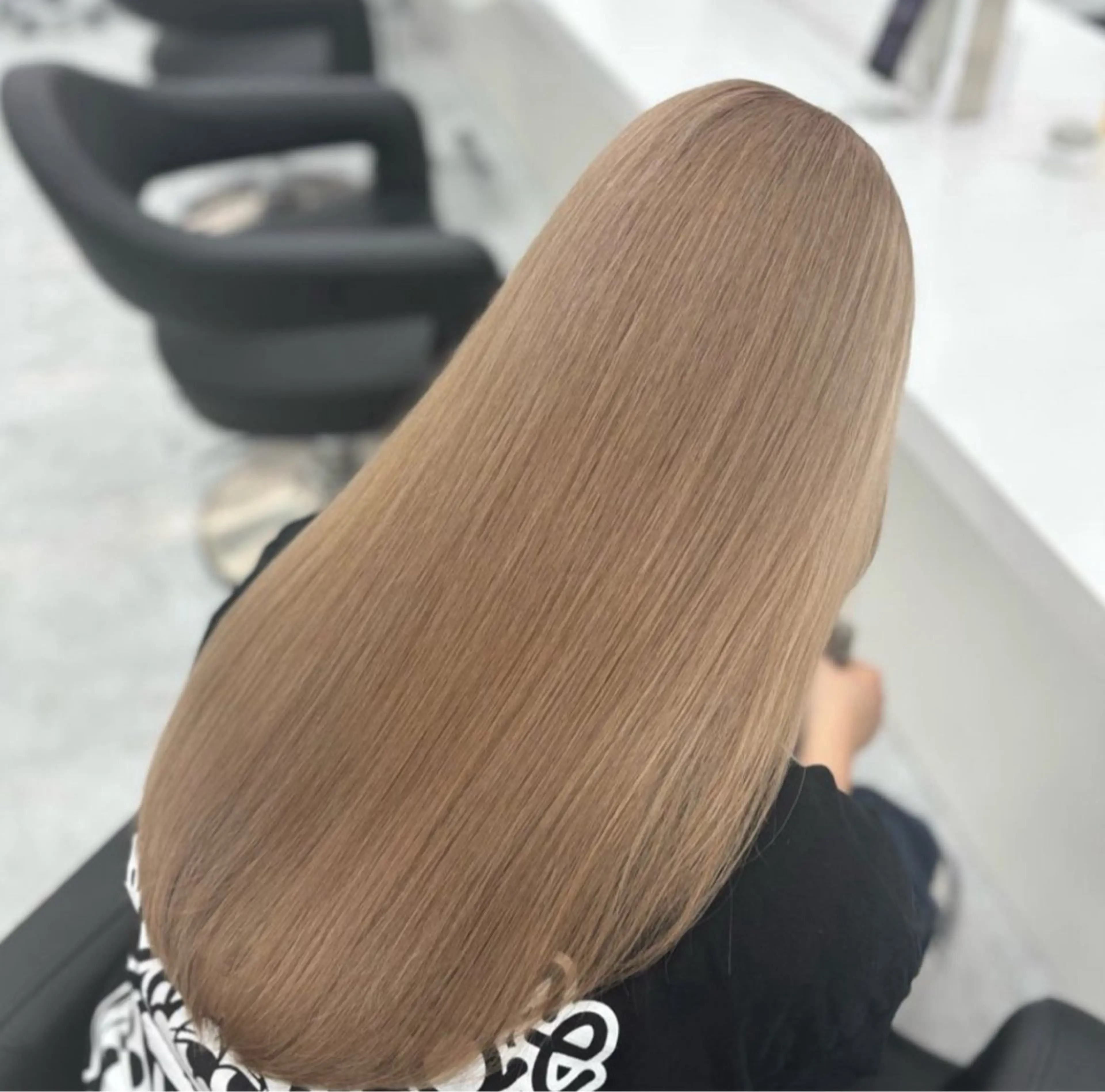 ロング ヘアカラー トリートメント ヘッドスパ ヘアセット 韓国ヘア/ブリーチ無 しWカラー/オリーブのヘアスタイル