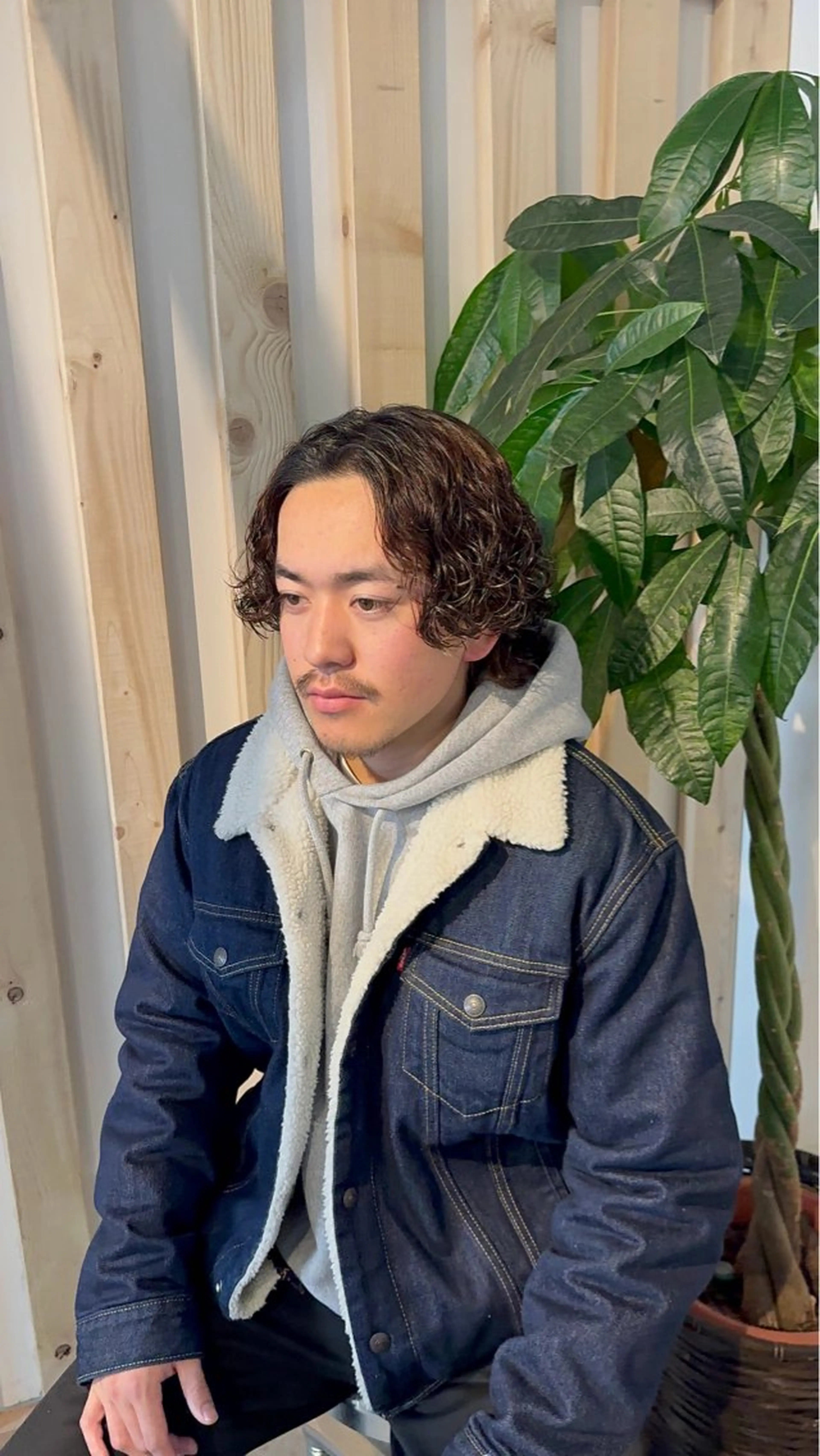 🌱学生残り2名限定即予約可能🌱学割骨格矯正カット+ケアパーマの写真