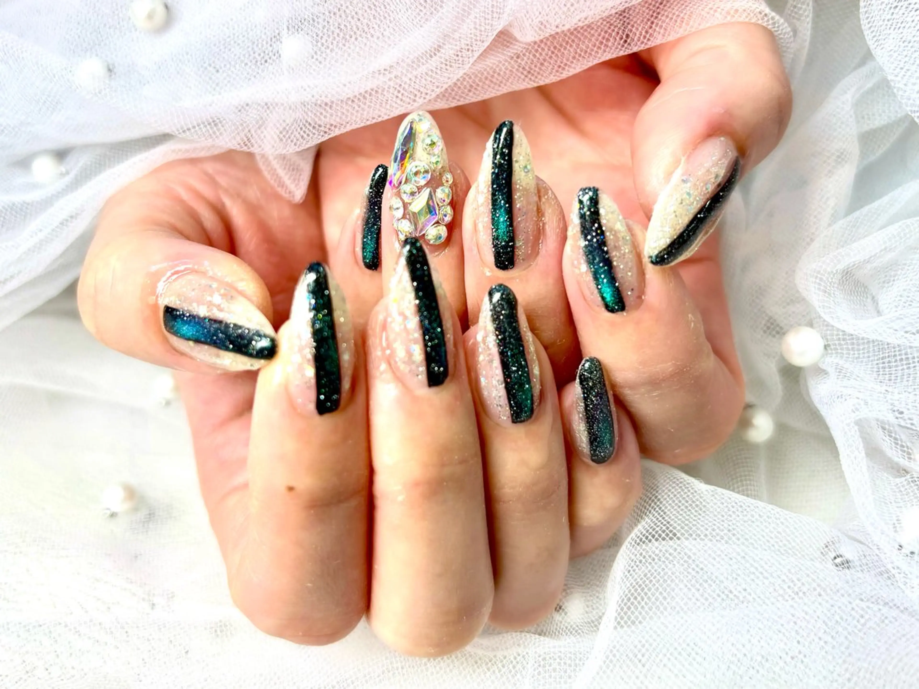 ネイル Queennail 北堀江megumiのネイルデザイン