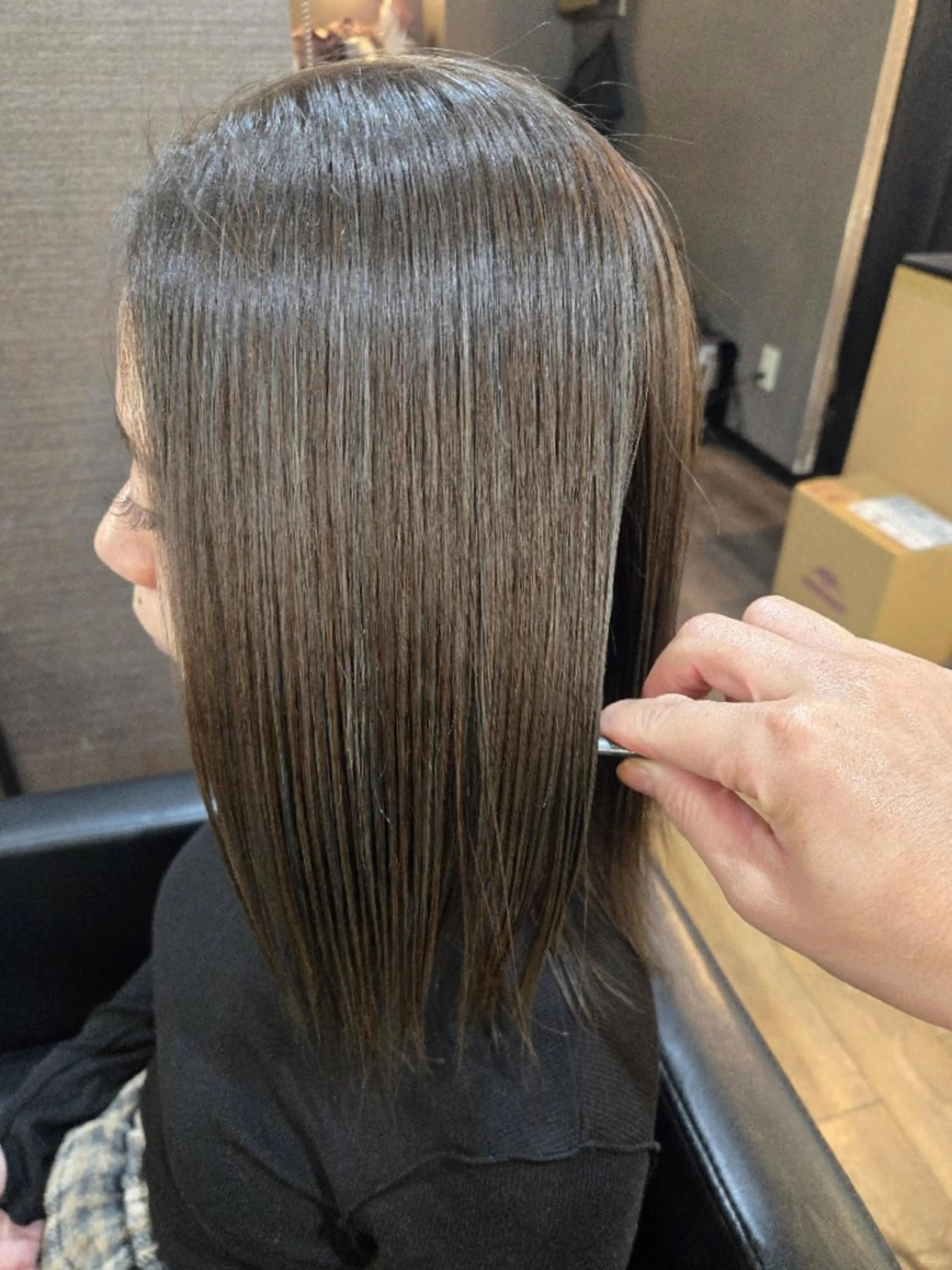 カラー ベージュカラー ハイライトカラー オリーブベージュ Seven Quarterのヘアスタイル