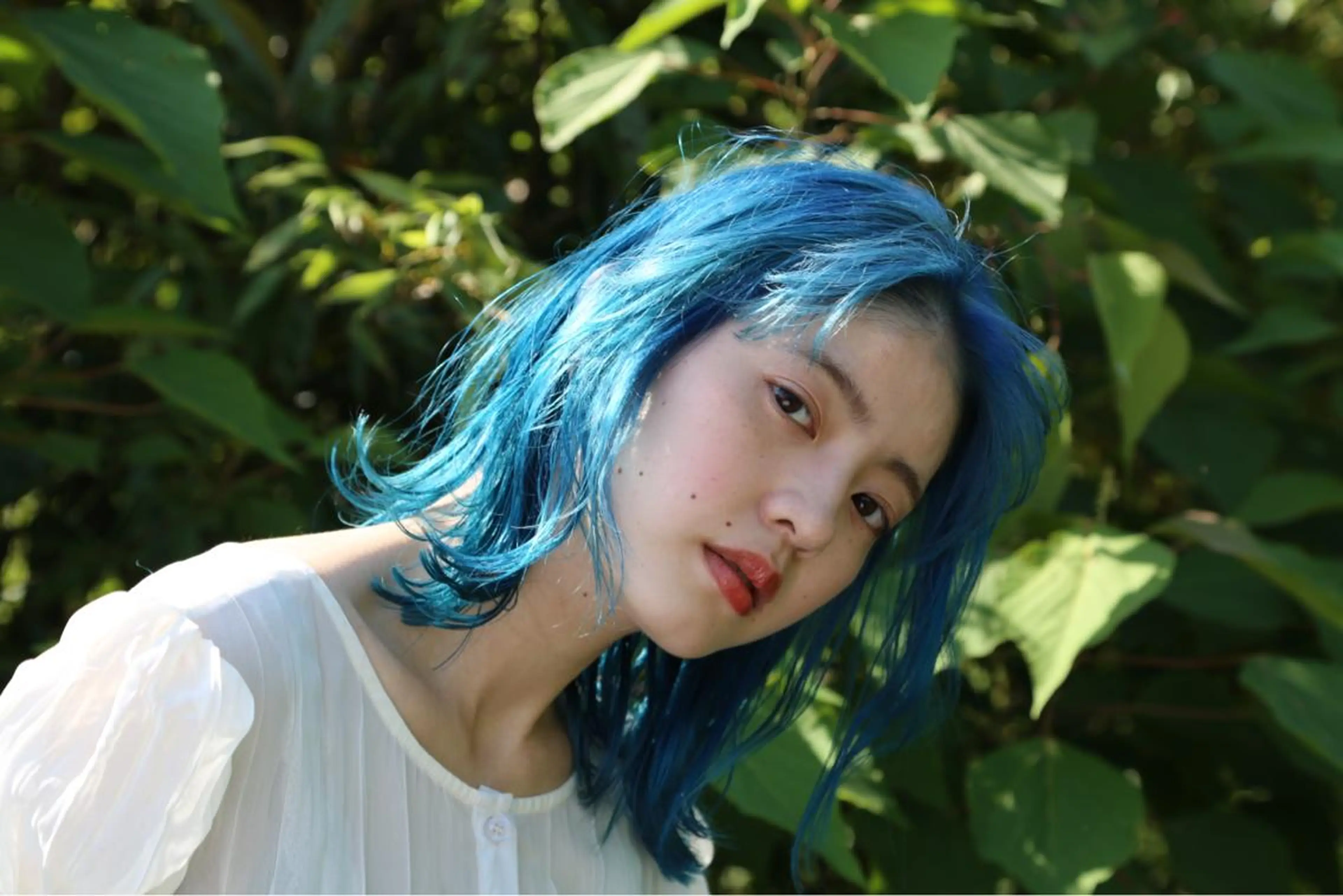 ミディアム カラー 中川 茜里のヘアスタイル