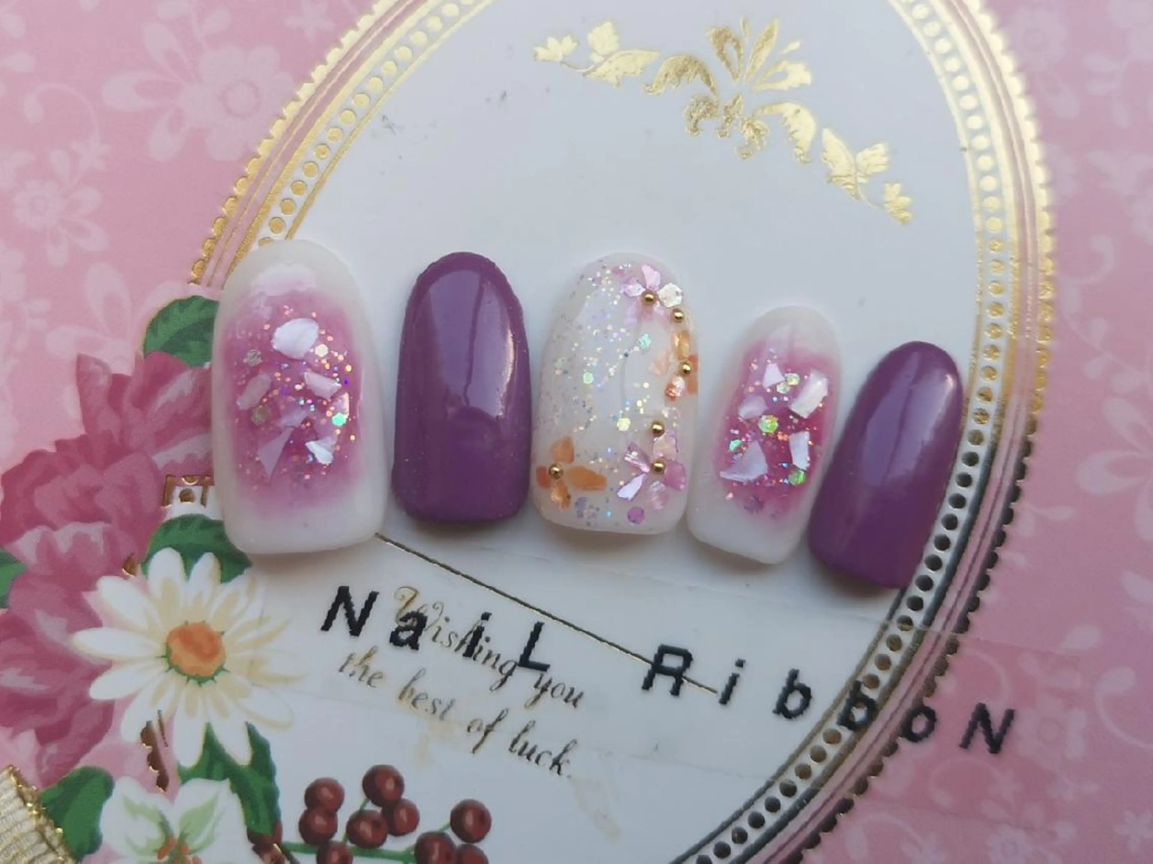 ネイル ネイルリボン 受付スタッフのネイルデザイン