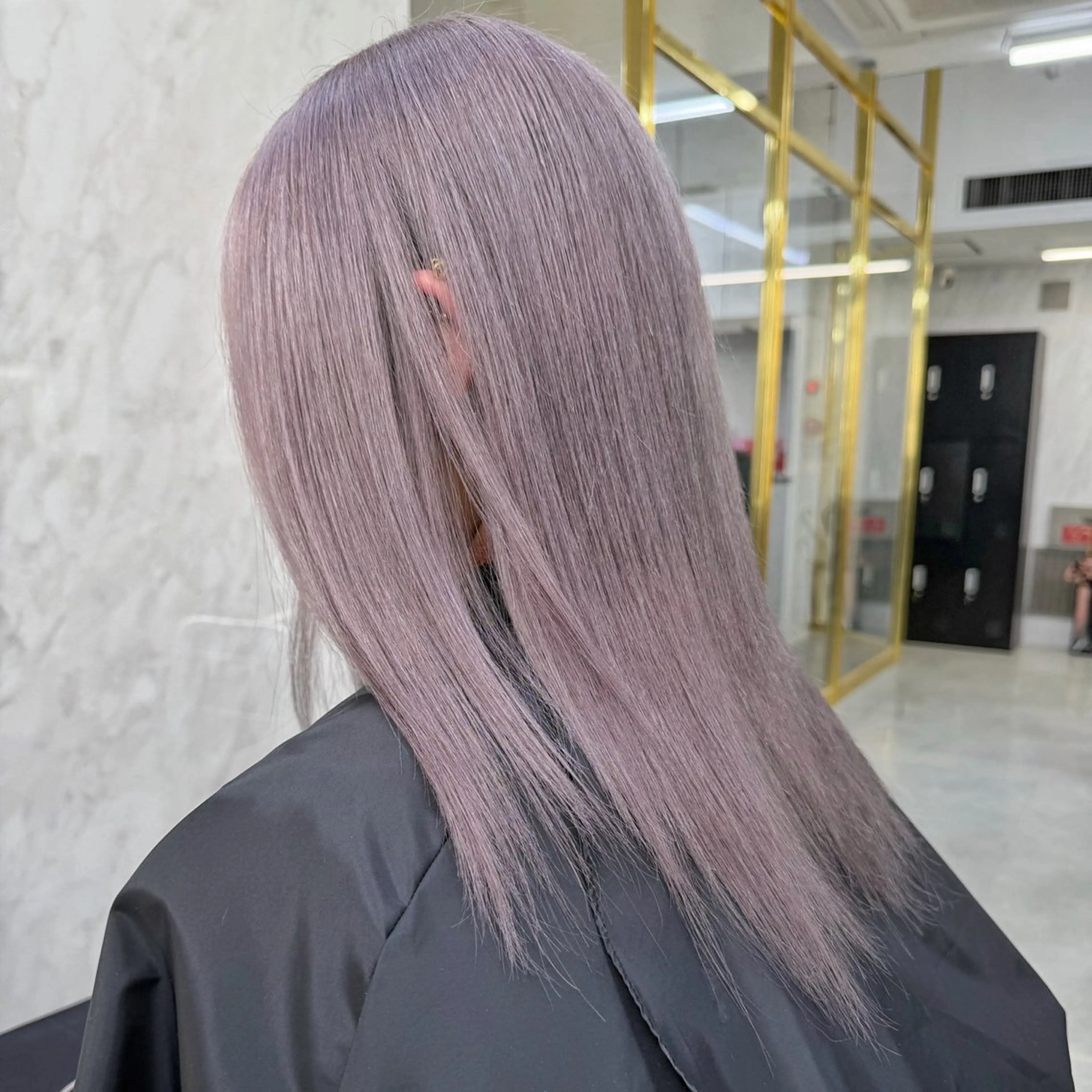 ミディアム カラー シールエクステ ハイトーンカラー エクステ ヘアカラー シールエクステ特化 ハイトーン、NANAのヘアスタイル