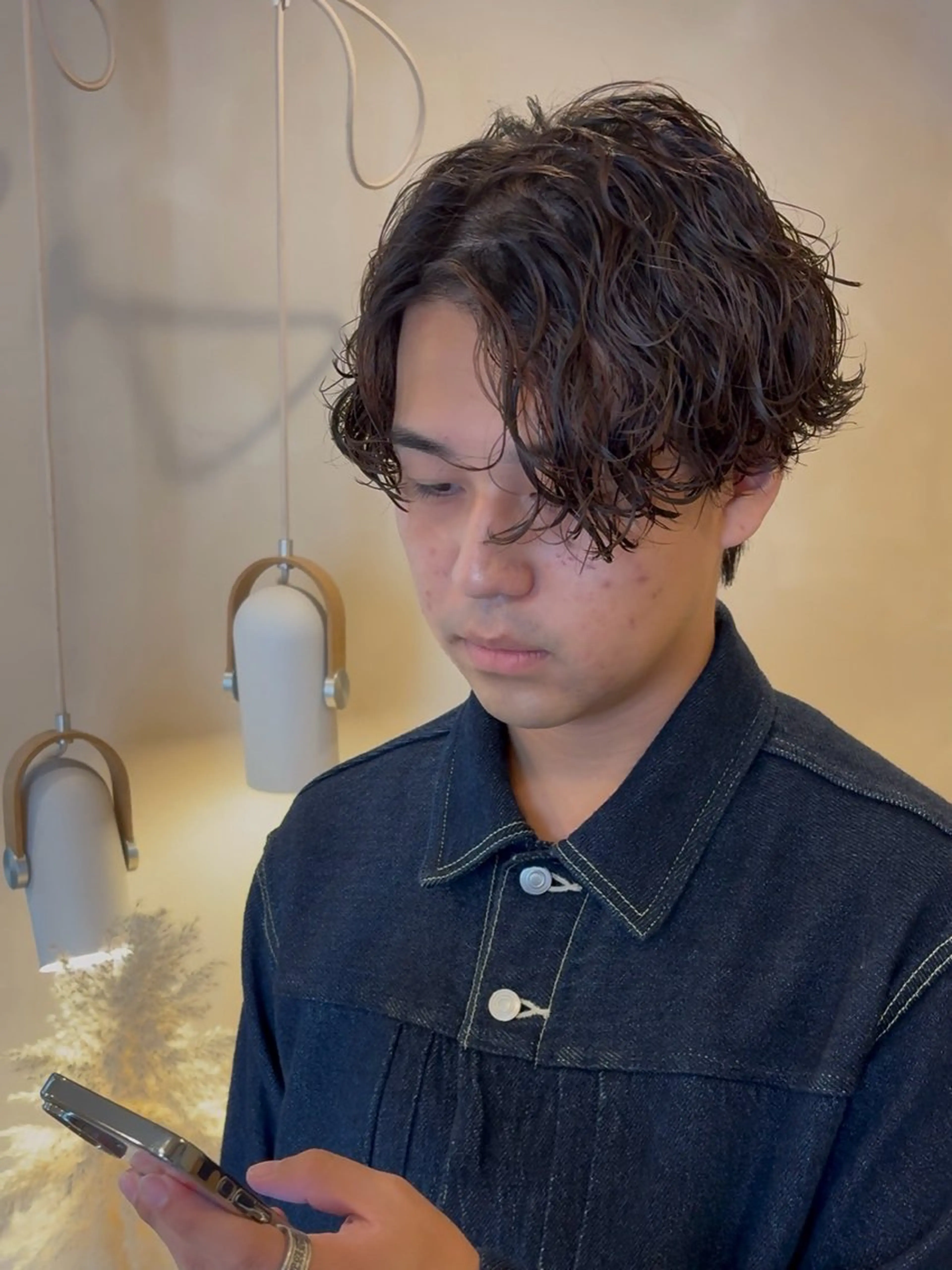 ミディアム パーマ メンズ ミディアムパーマ メンズパーマ ツイストスパイラルパーマ スパイラルパーマ カット パーマ トリートメント ツイスパ/波巻き 鈴木教介👯‍♀️のヘアスタイル