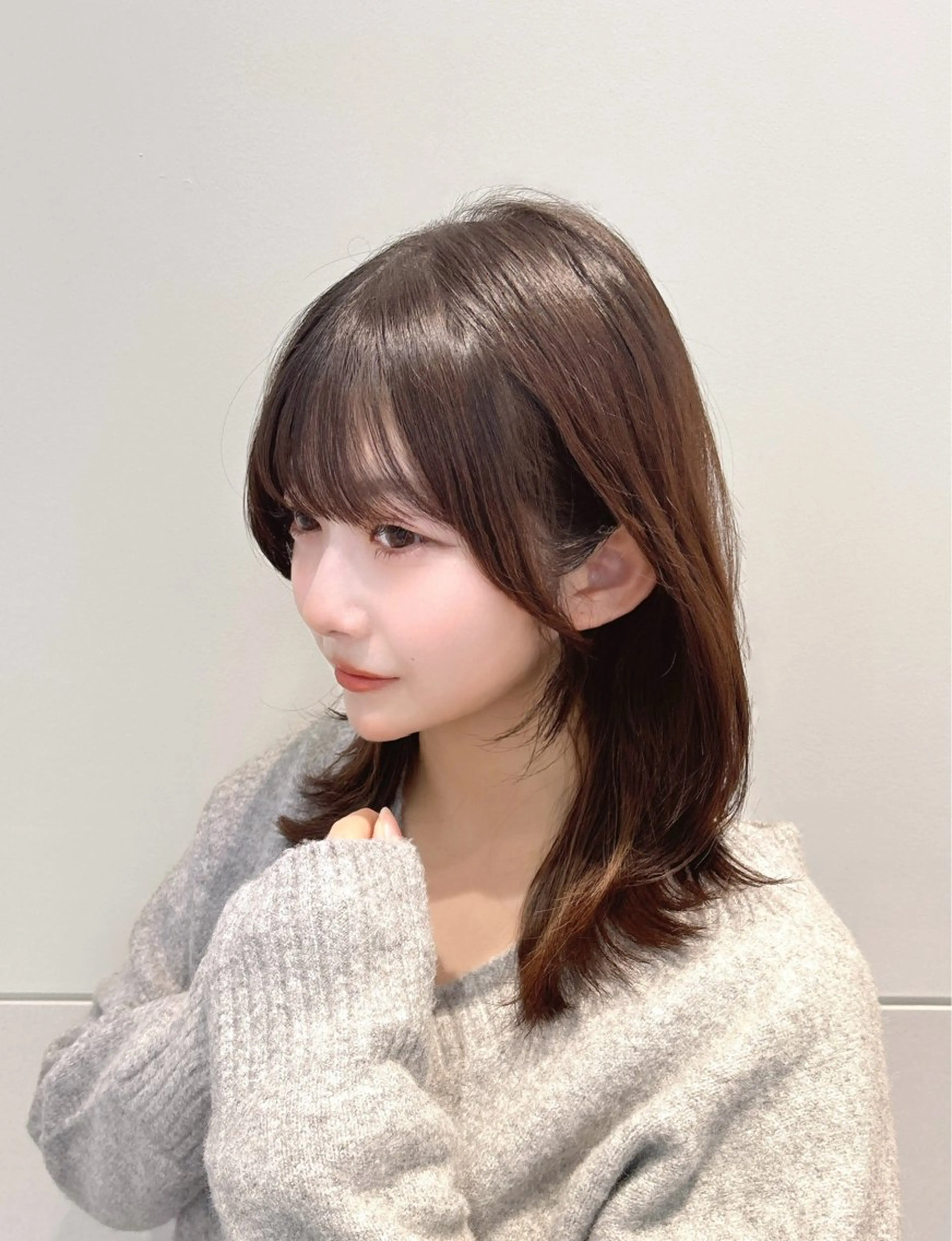 ミディアム カラー 透明感カラー グレージュ レイヤーカット カット ヘアカラー 🍀本格ヘッドスパ 👑髪質改善🍀英司のヘアスタイル