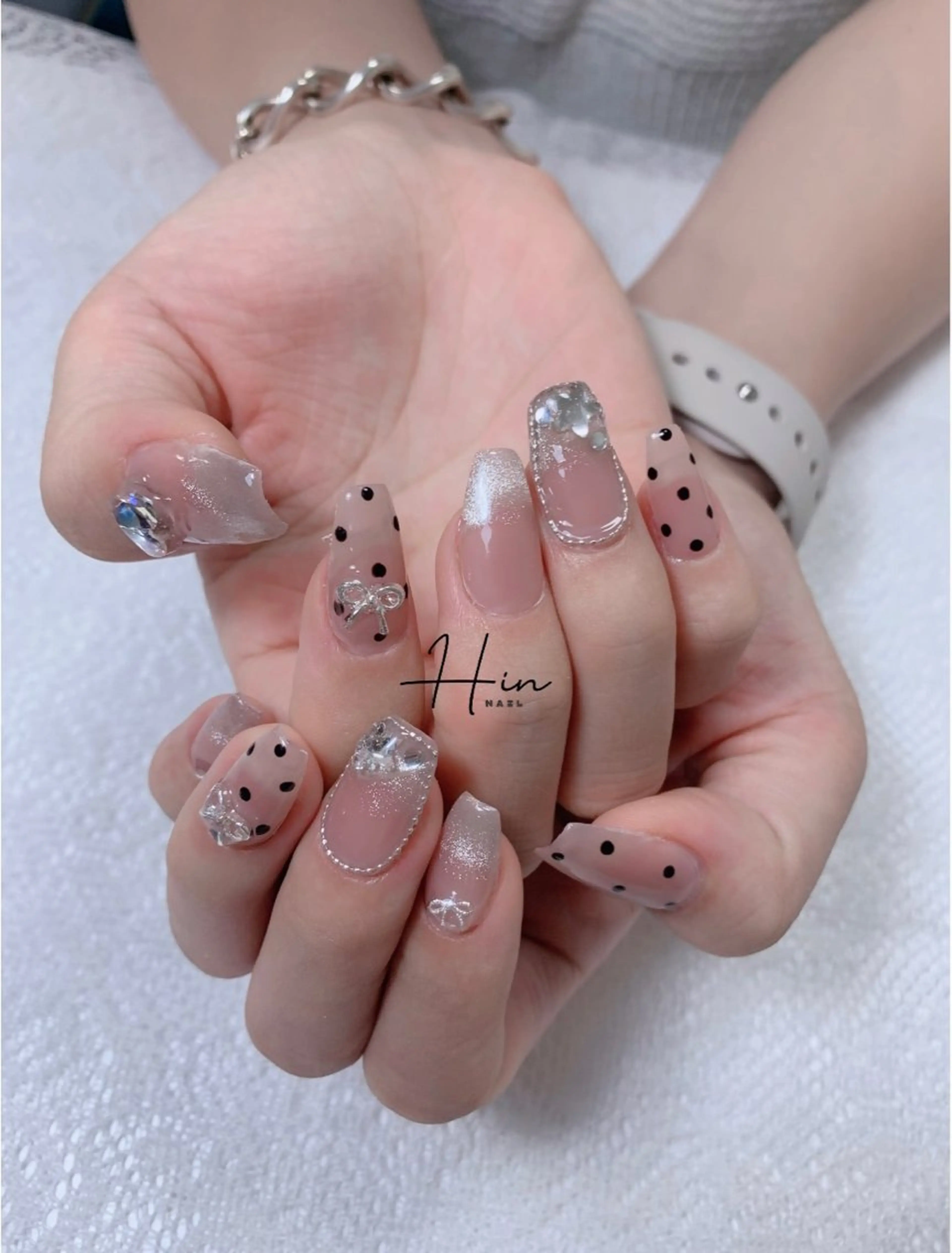 ネイル ジェルネイル ガーリー ハート 韓国ネイル 夏ネイル HIN NAILのネイルデザイン