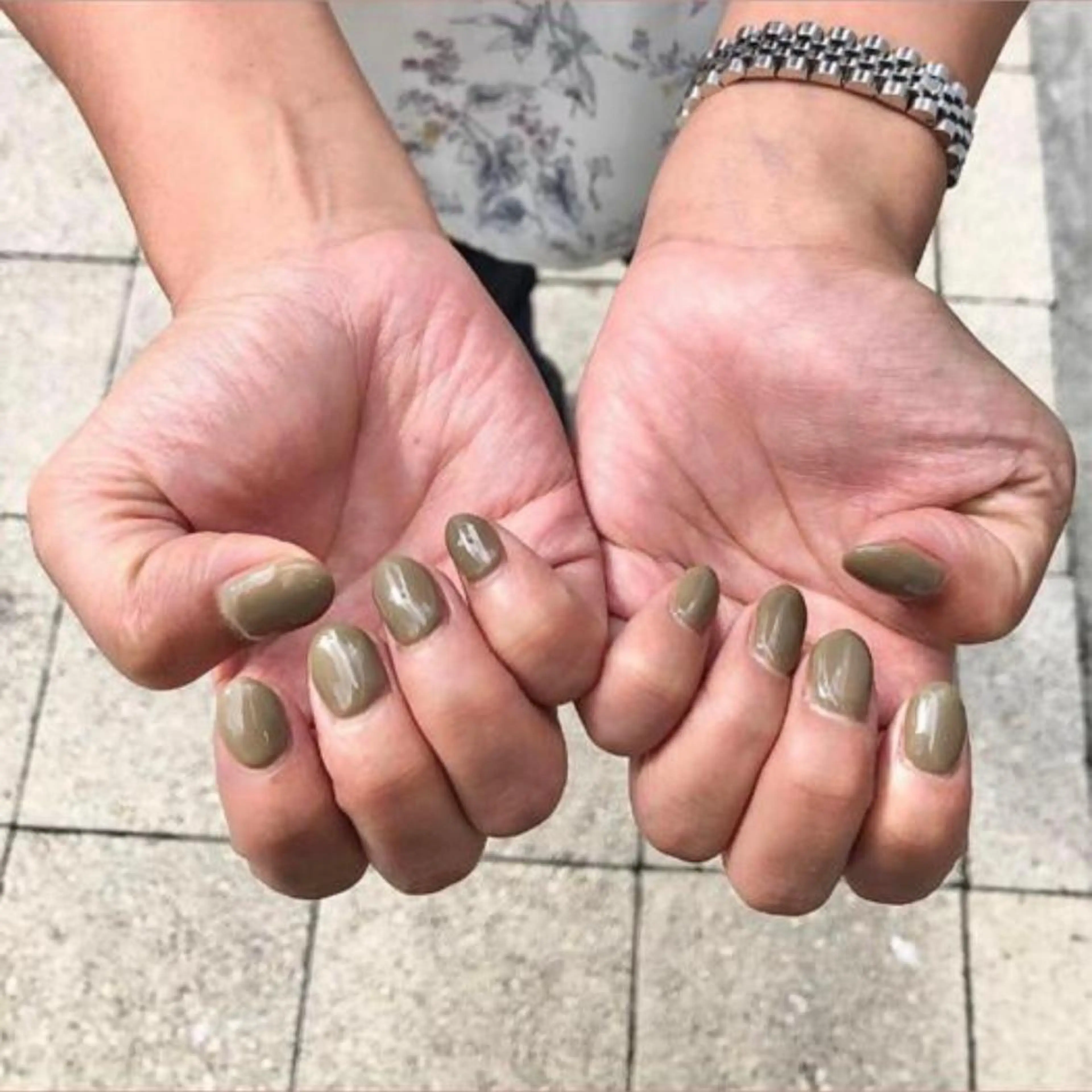 セミロング カラー パーマ ヘアアレンジ メンズ キッズ ネイル マツエク・マツパ アイブロウ グリーン mona/ ストレートスタイル✨のヘアスタイル