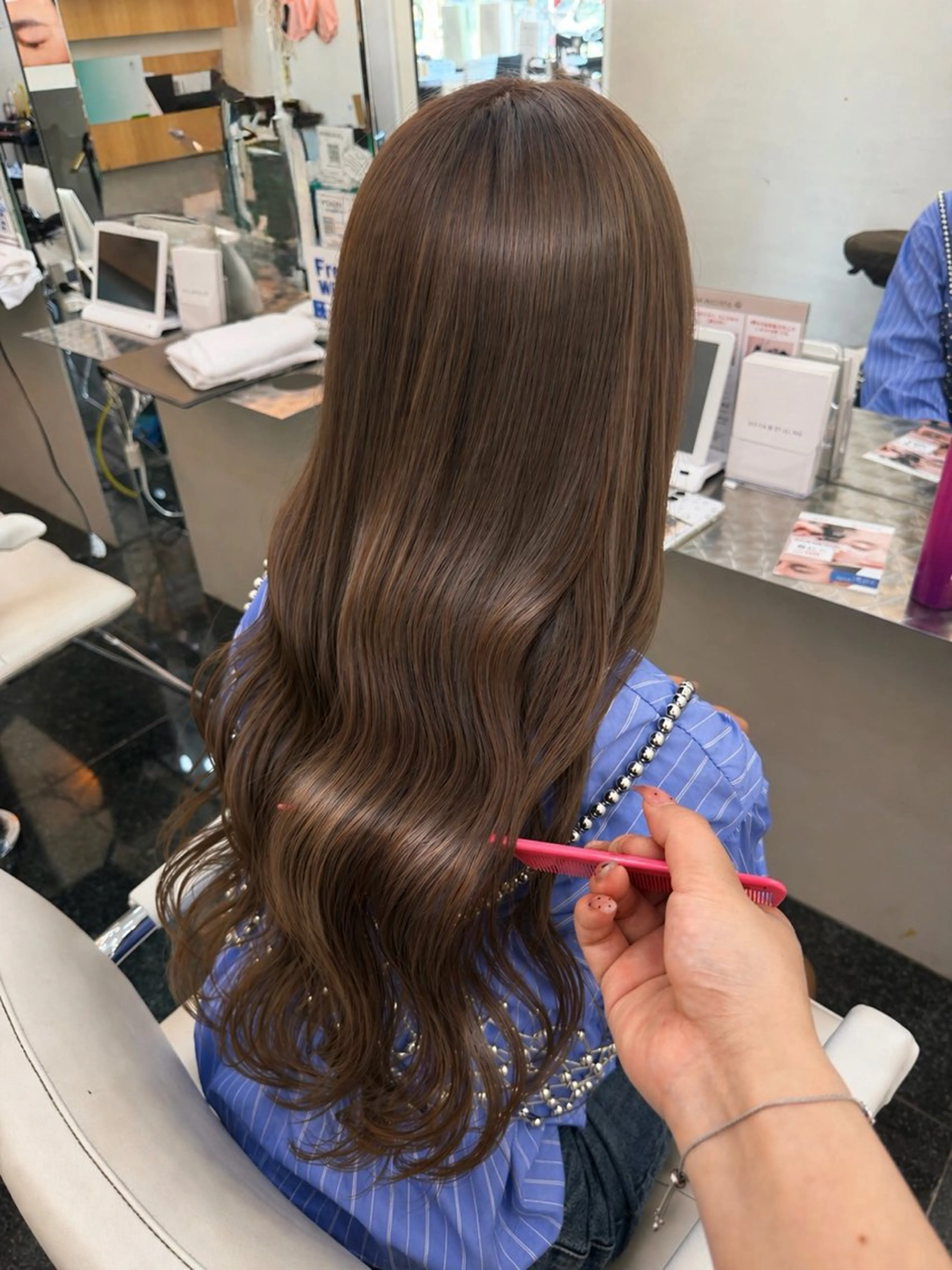 ロング カラー ブリーチ 透明感カラー ブリーチなしカラー 髪質改善 ヘアカラー 髪質改善カラー｜ Yukino🫧のヘアスタイル