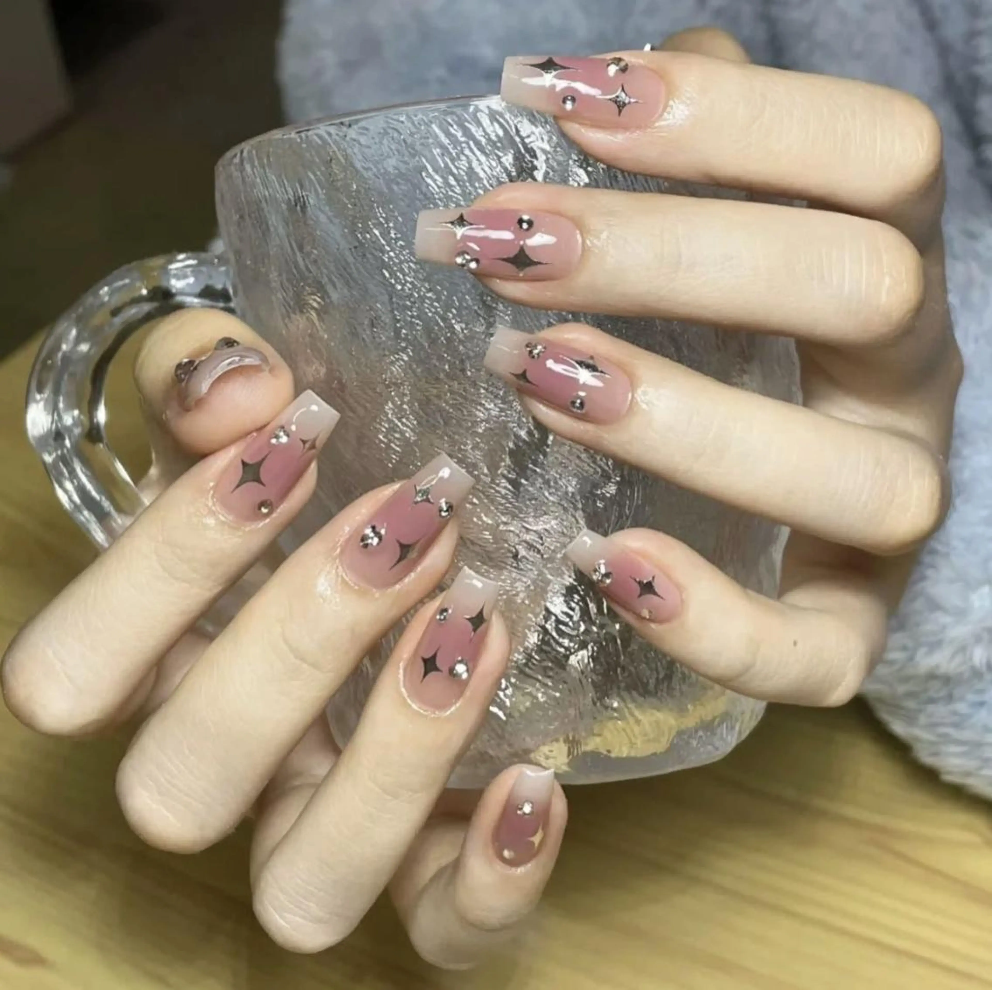 ネイル Queens 榊 まおのネイルデザイン