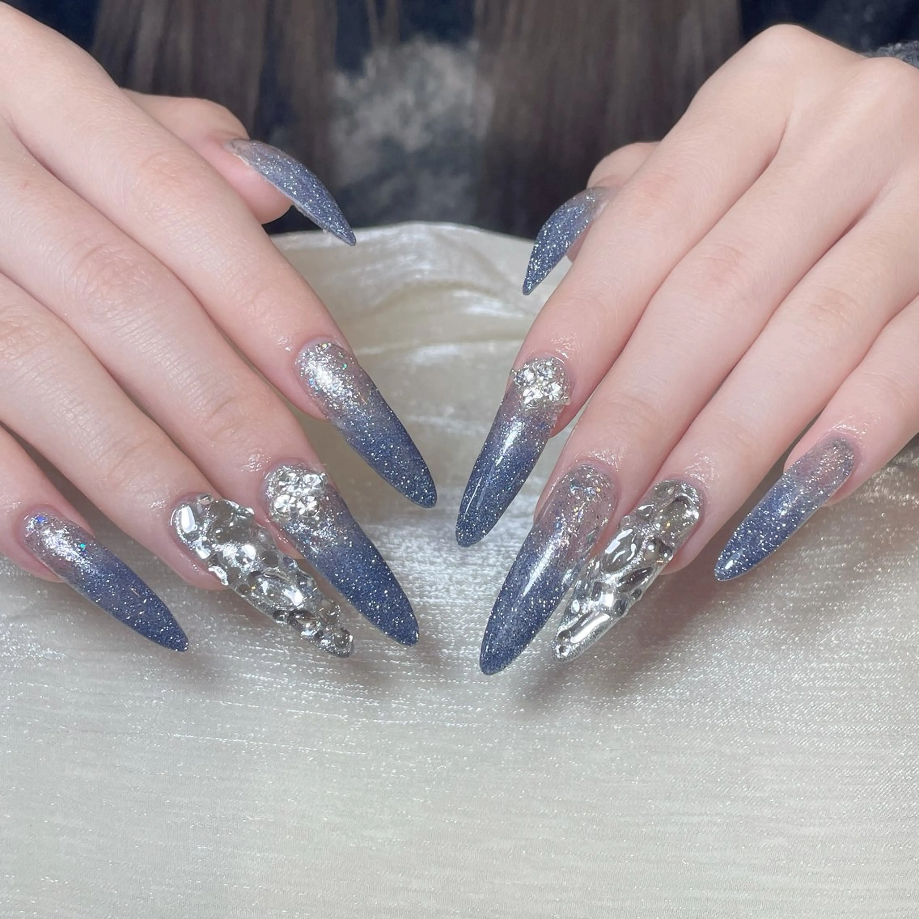 ネイル アートネイル オーロラネイル キラキラネイル 韓国ネイル マグネットネイル ハンドネイル ハンドケア Plenty 💞のネイルデザイン