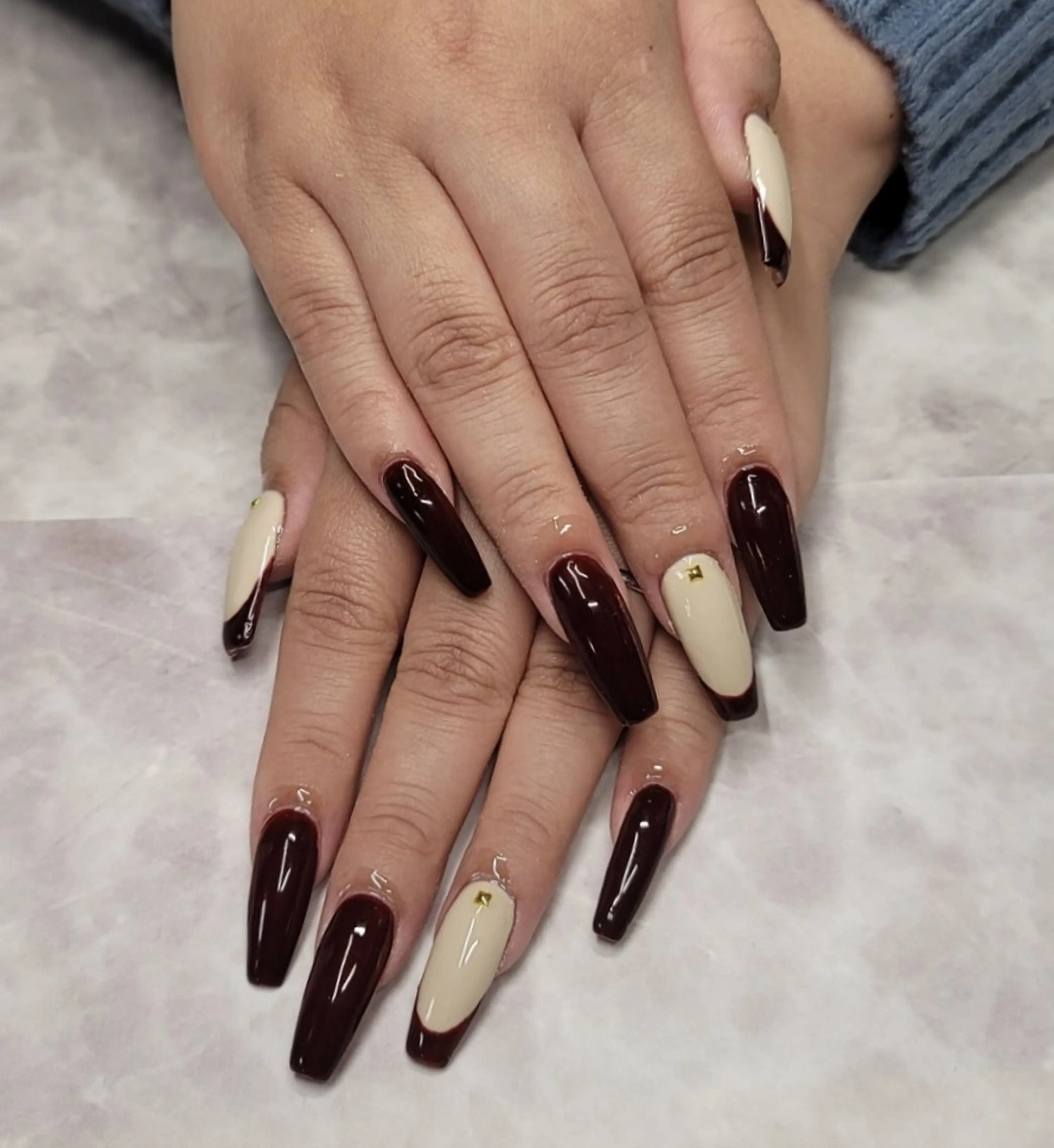 ネイル フレンチネイル ハンドネイル nailsalon glow sayaのネイルデザイン