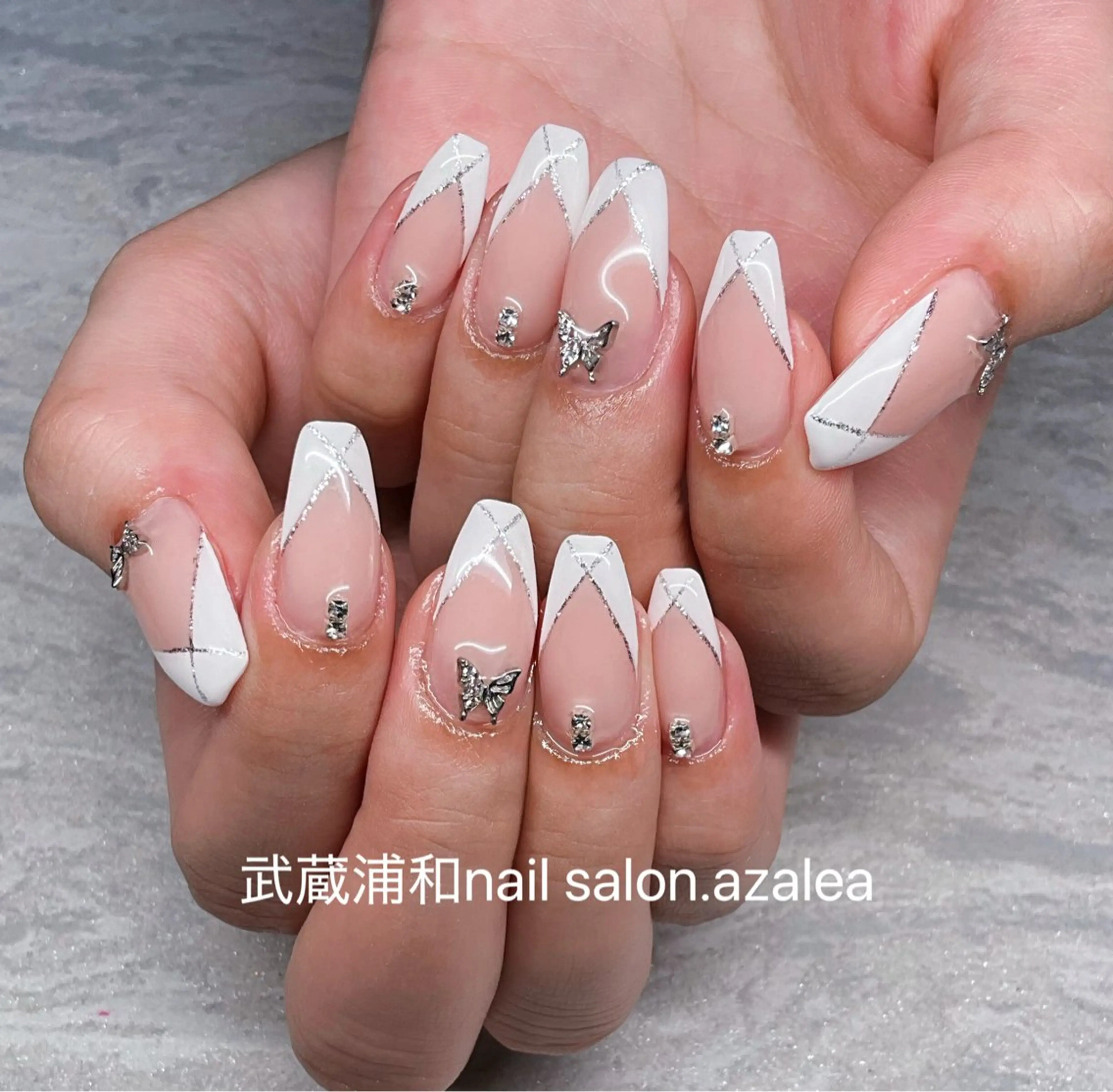 ネイル ハンドネイル R inのネイルデザイン