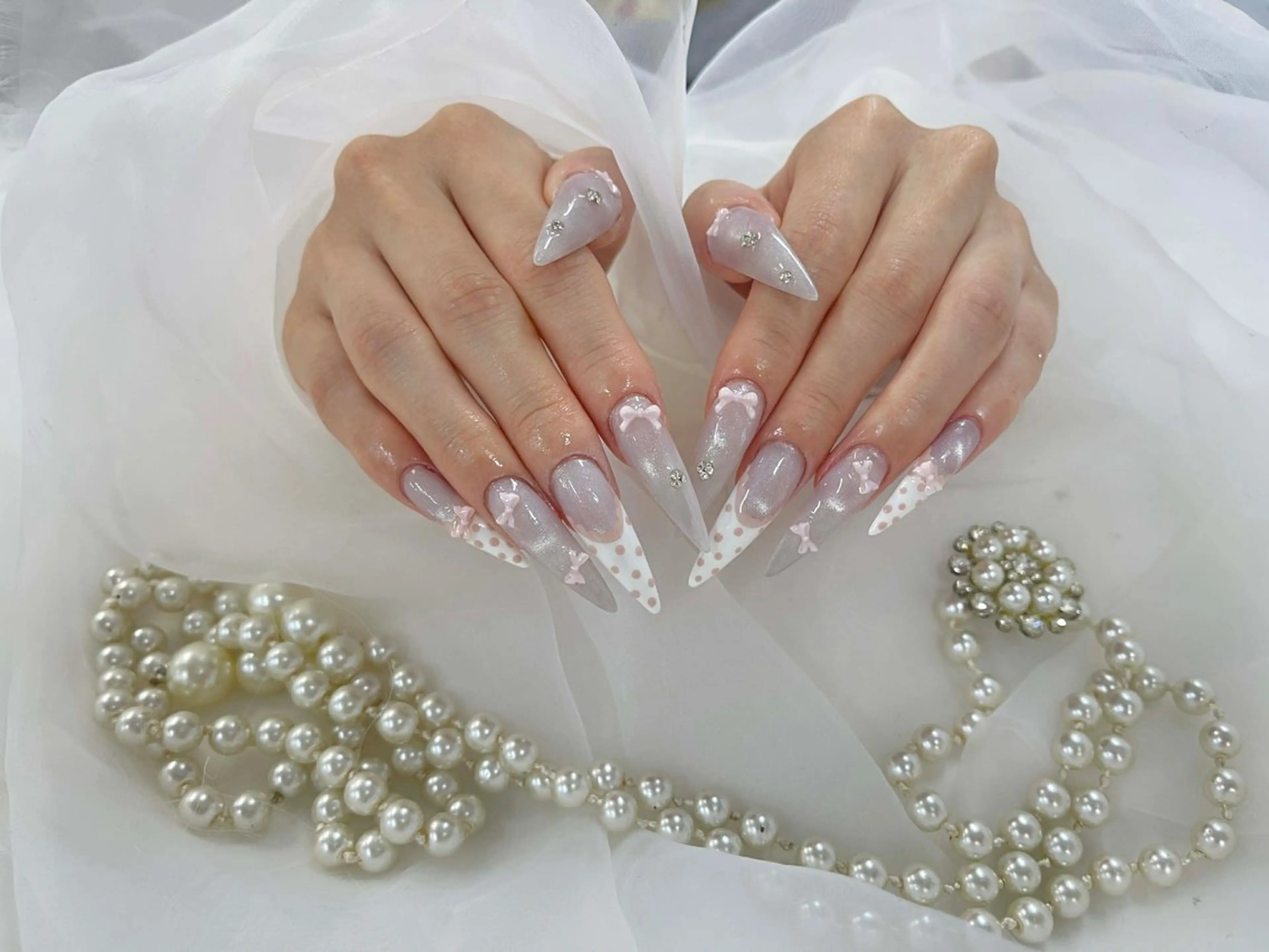 ネイル フラワーネイル ジェルネイル 韓国ネイル 持ち込み 春ネイル ハンドネイル Huyn Nail Studioのネイルデザイン