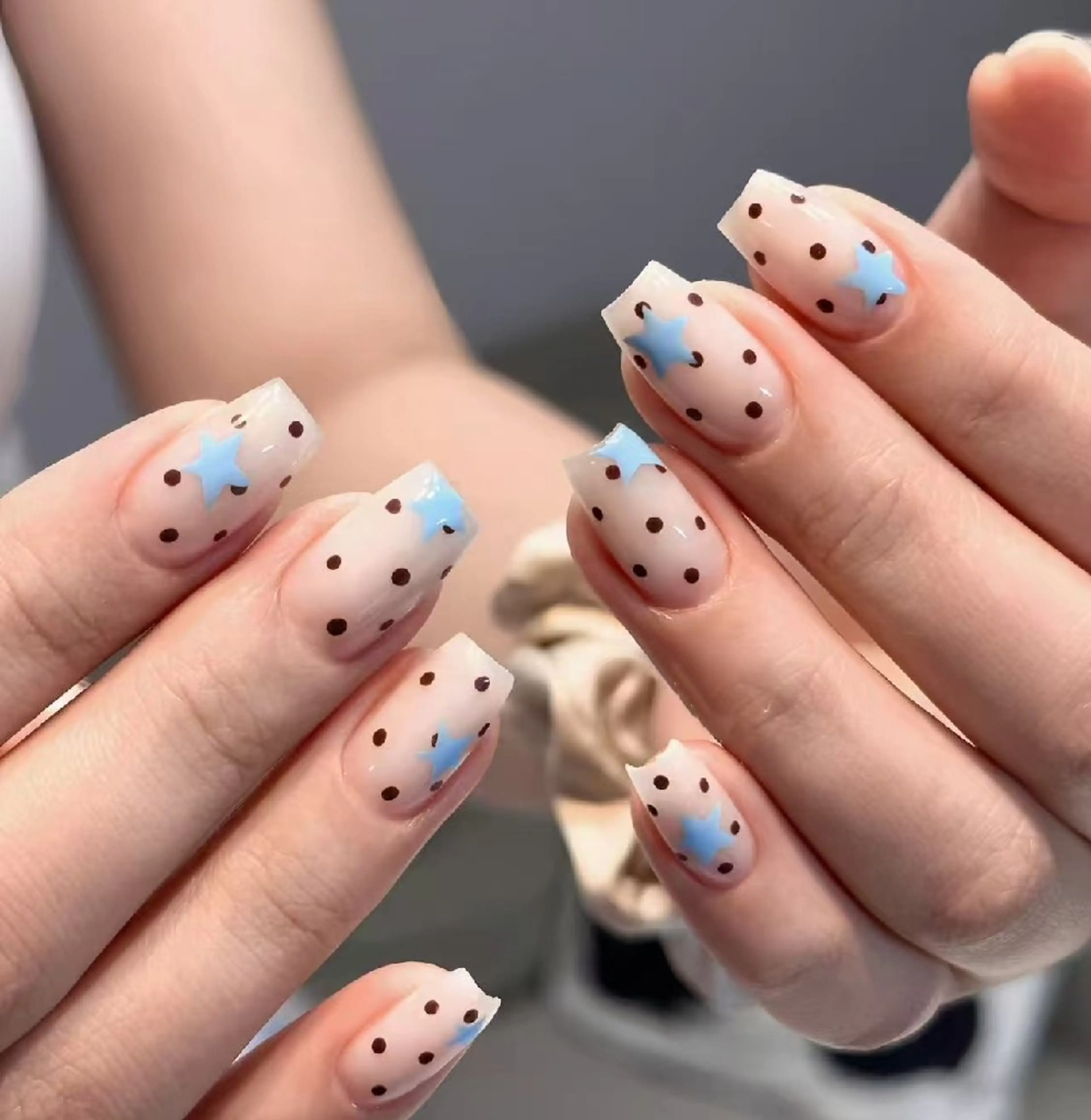 ネイル オーロラネイル フラワーネイル フットネイル フレンチネイル ジェルネイル ハンドネイル Oomiya 服部のネイルデザイン