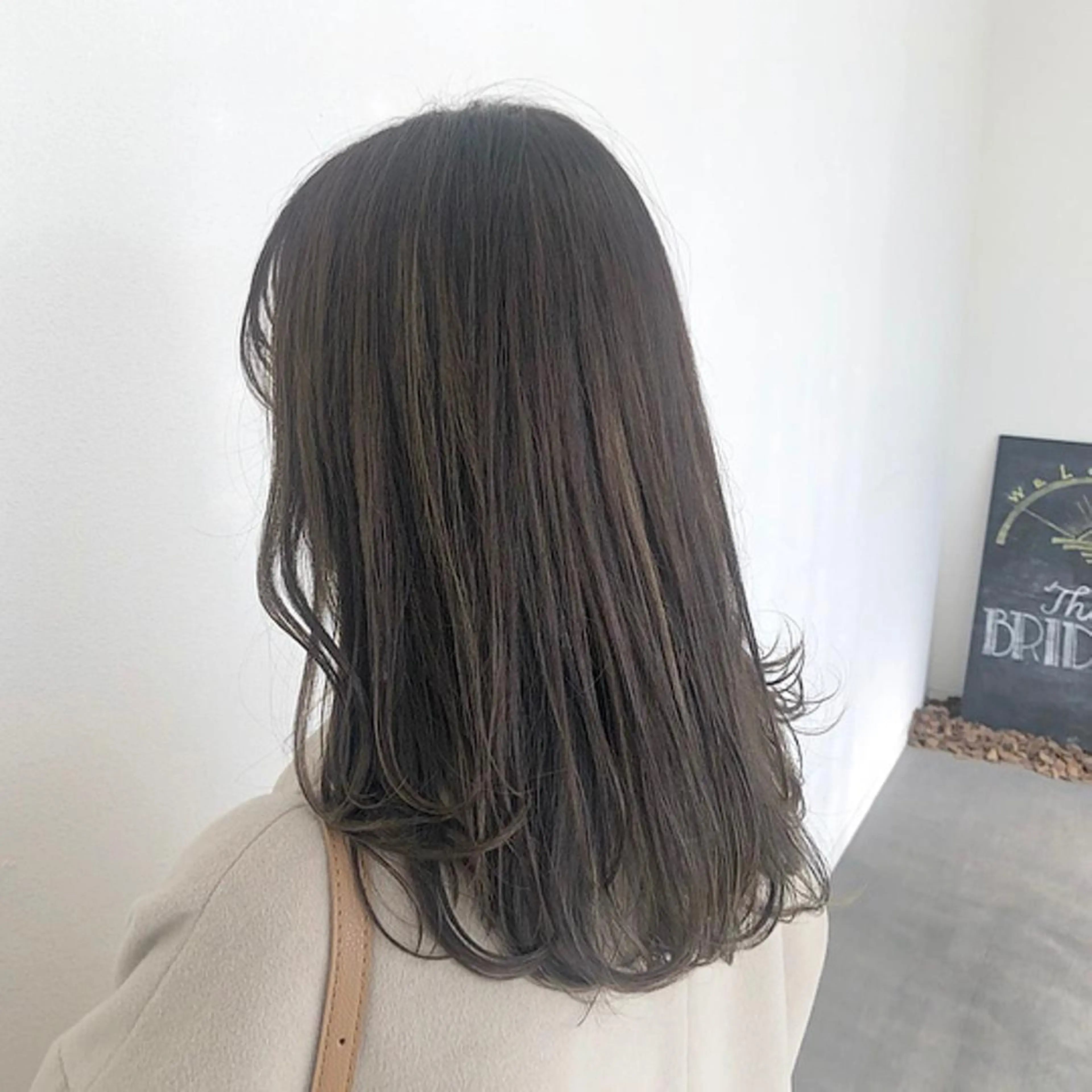 セミロング カラー カット 縮毛矯正 トリートメント GPIP 近藤沙樹のヘアスタイル