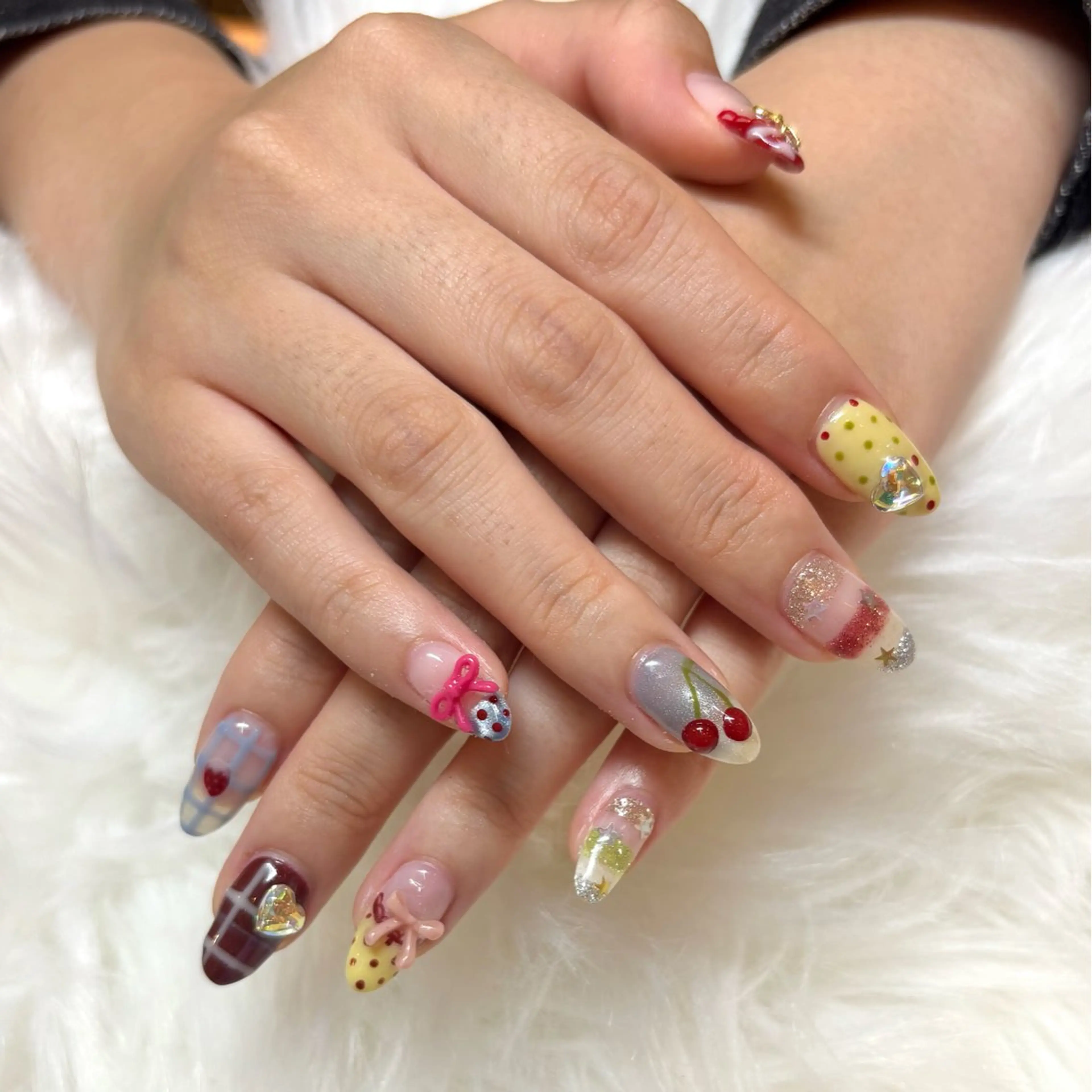 ネイル ハンドネイル SHIMA YURIEのネイルデザイン